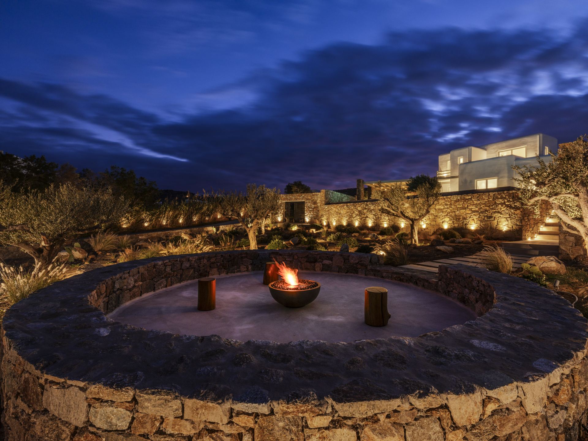 Blue Eye Grand Villa