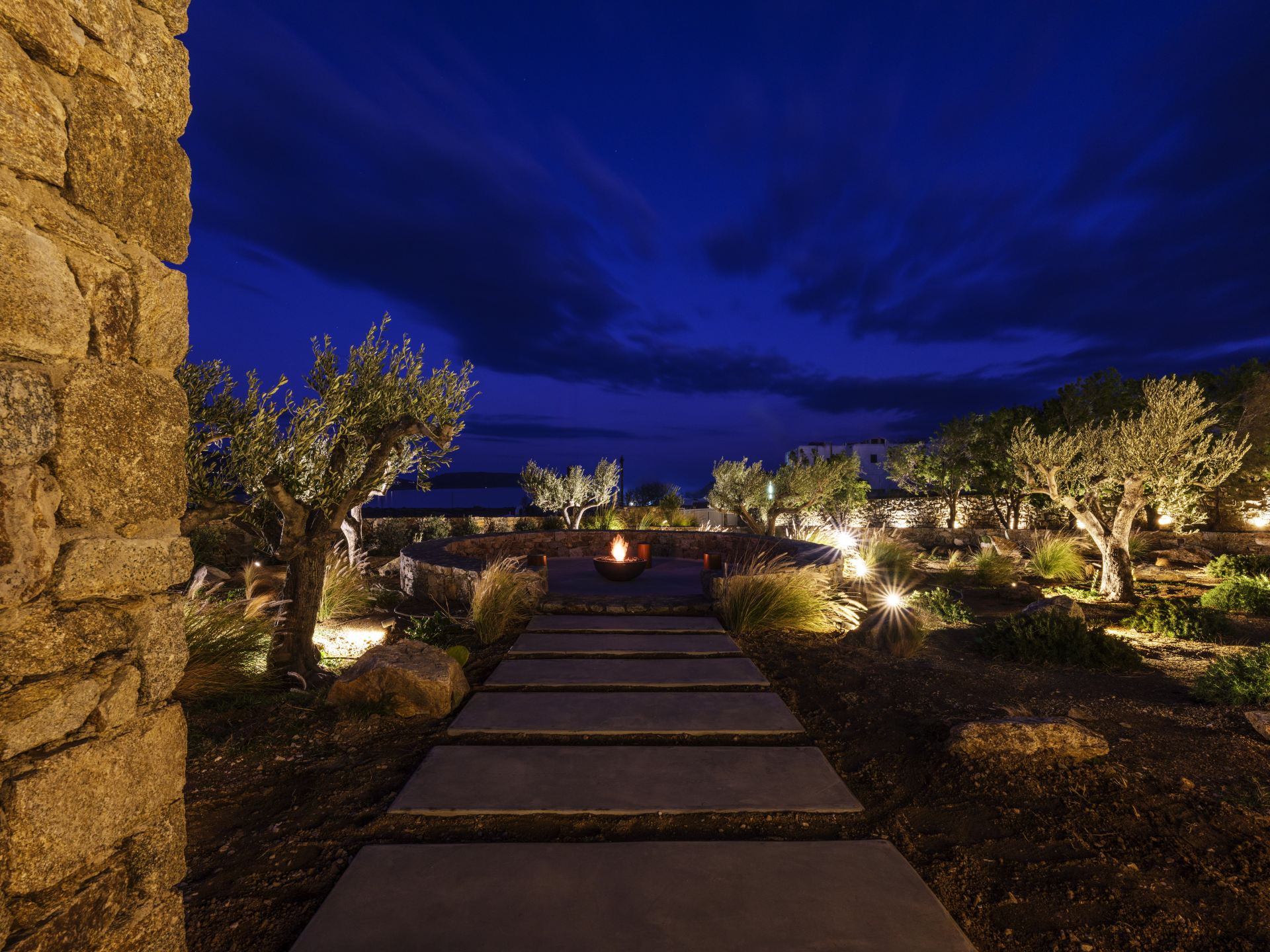 Blue Eye Grand Villa