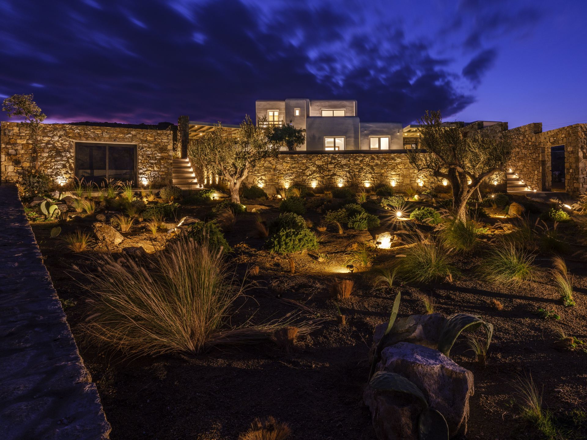 Blue Eye Grand Villa