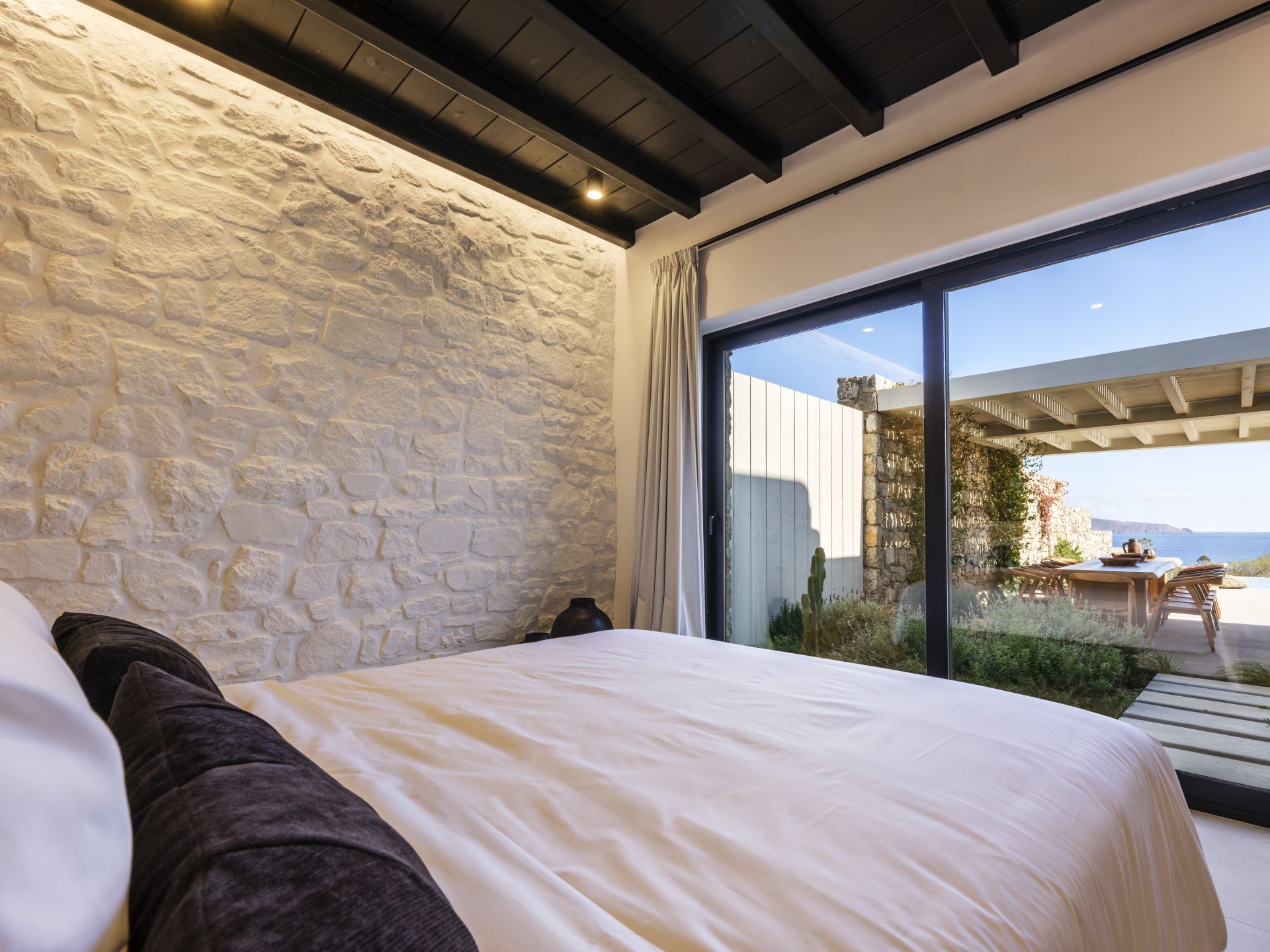 Blue Eye Grand Villa