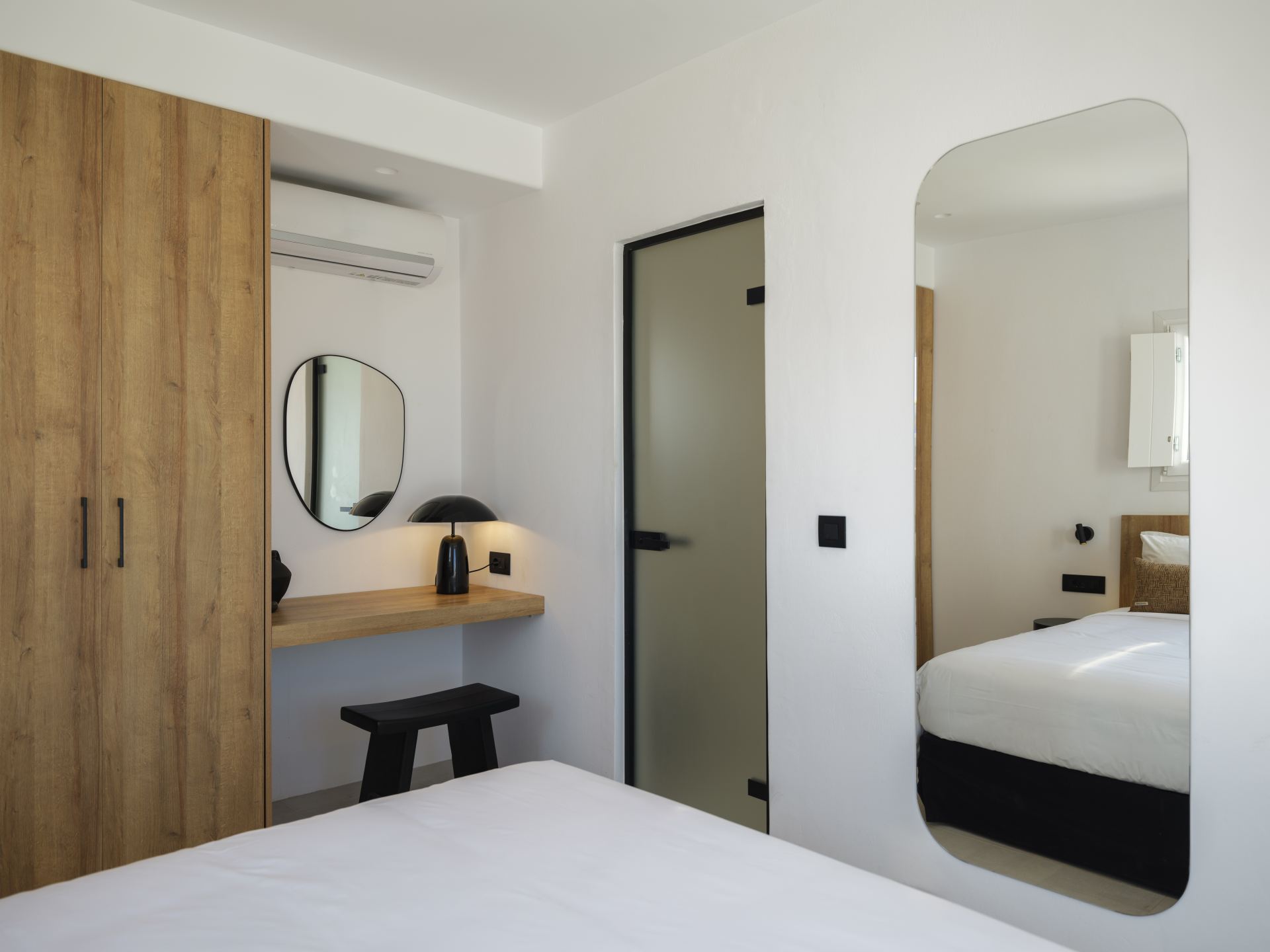 Blue Eye Grand Villa