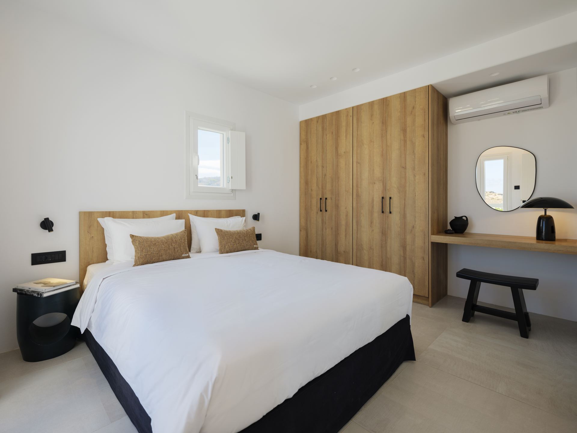 Blue Eye Grand Villa