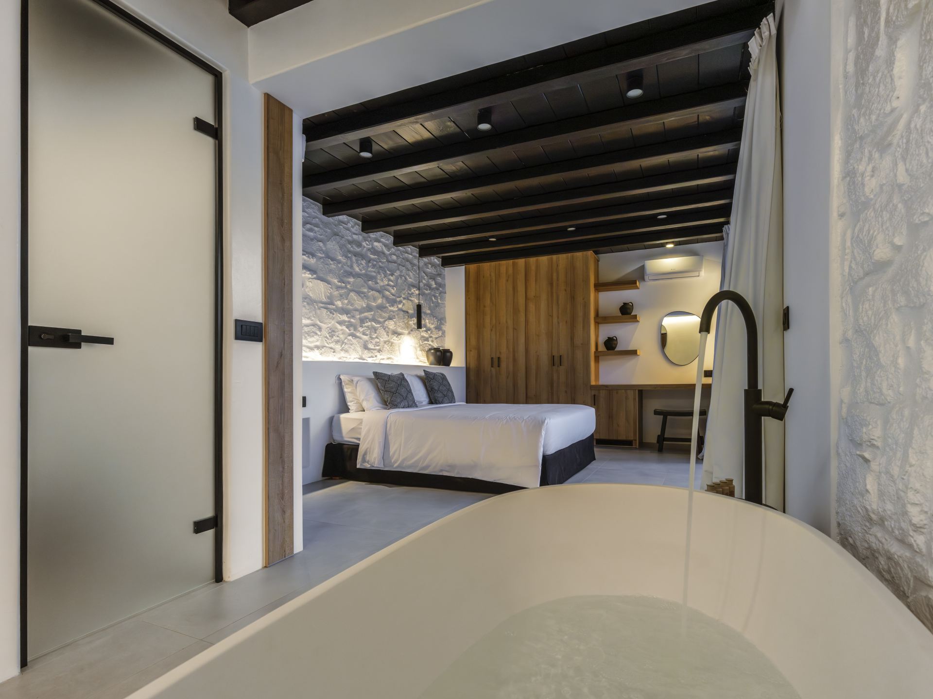 Blue Eye Grand Villa