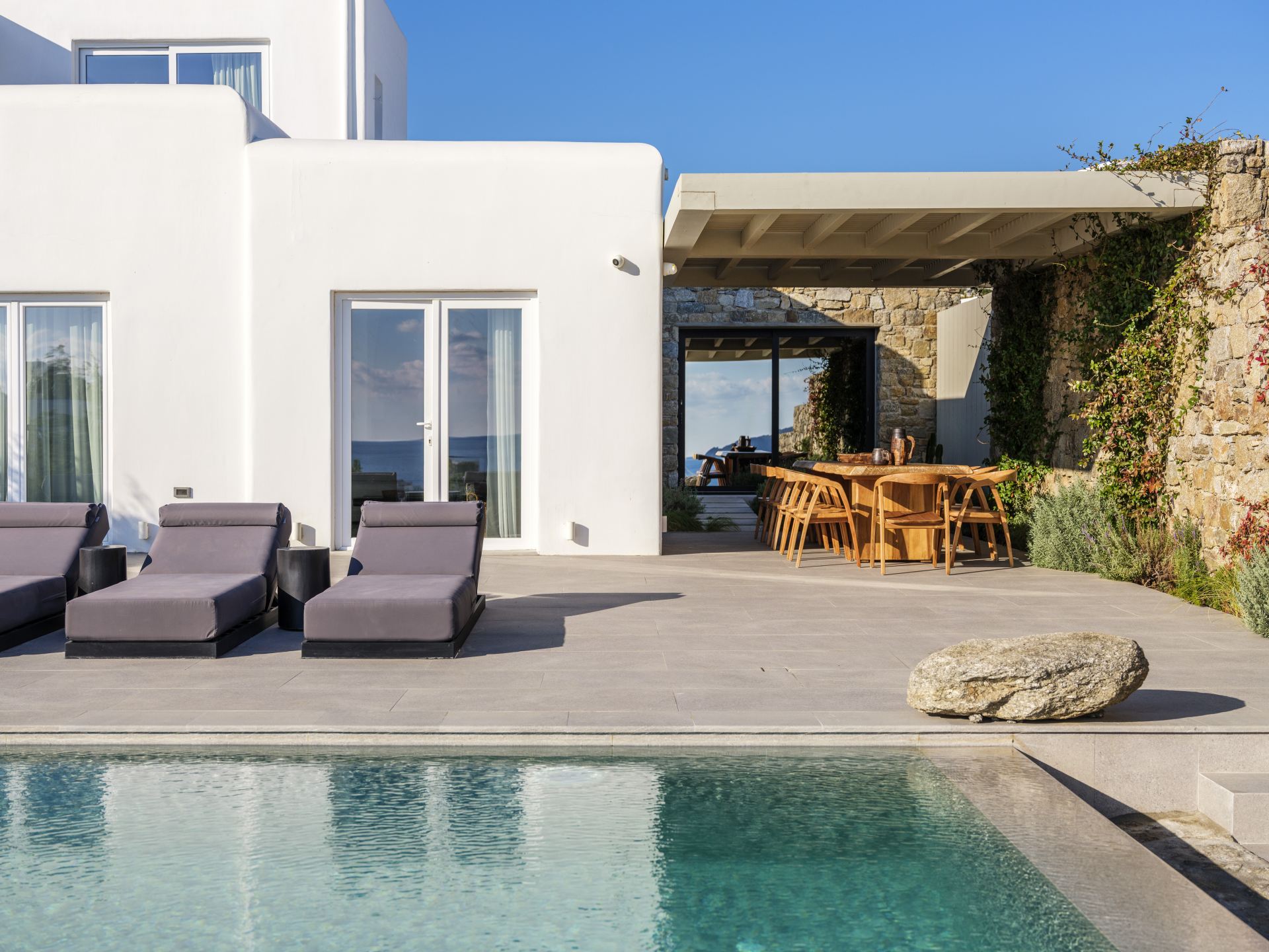 Blue Eye Grand Villa