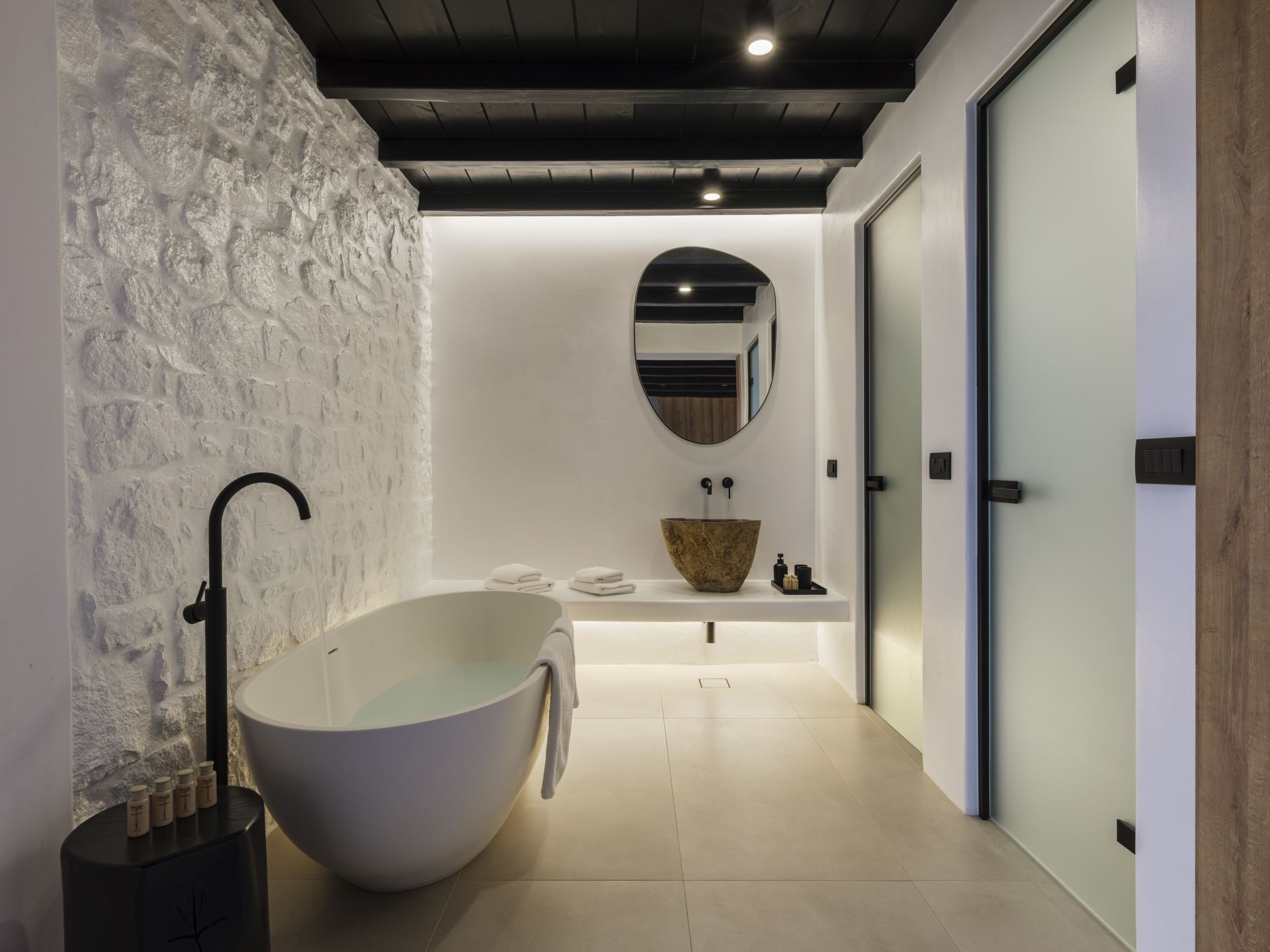 Blue Eye Grand Villa