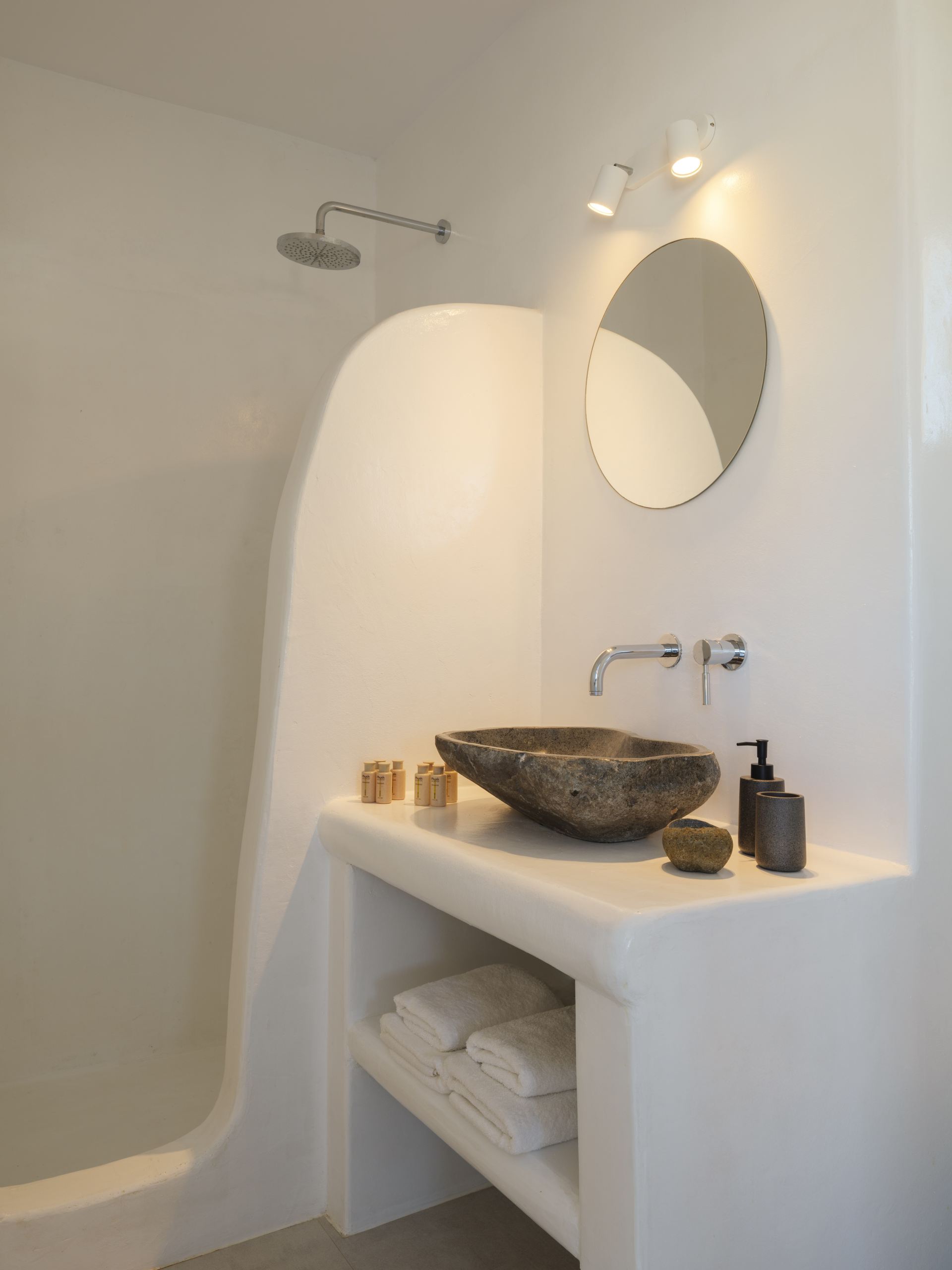 Blue Eye Grand Villa