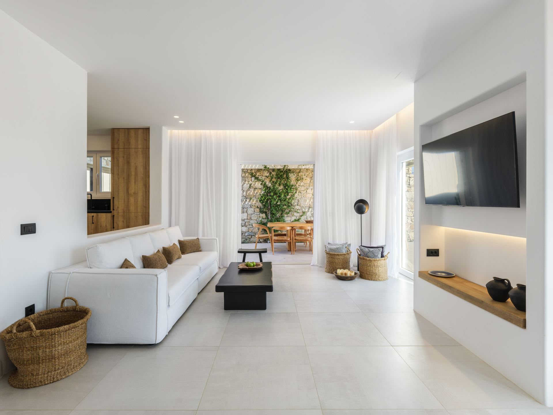 Blue Eye Grand Villa