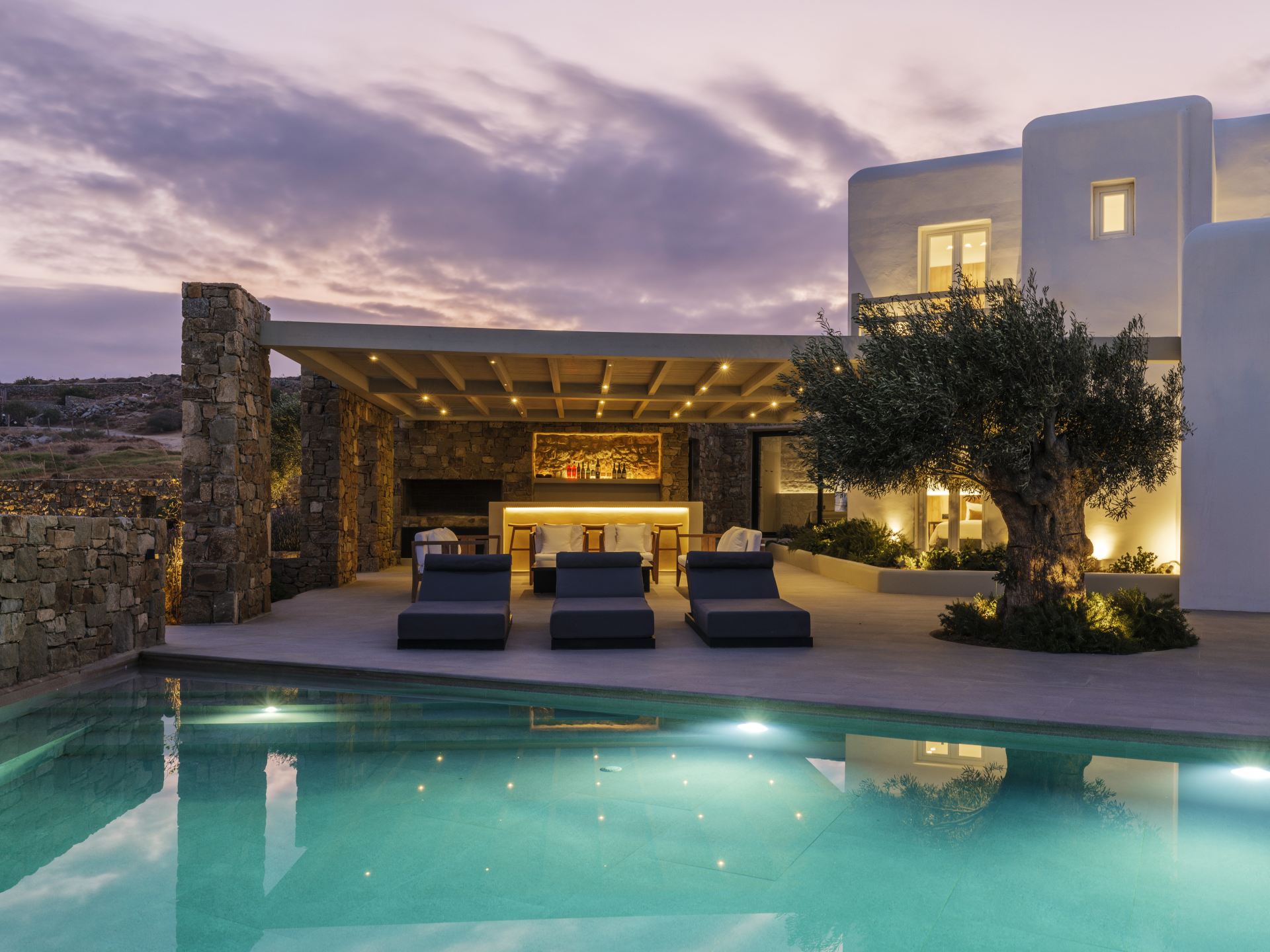 Blue Eye Grand Villa