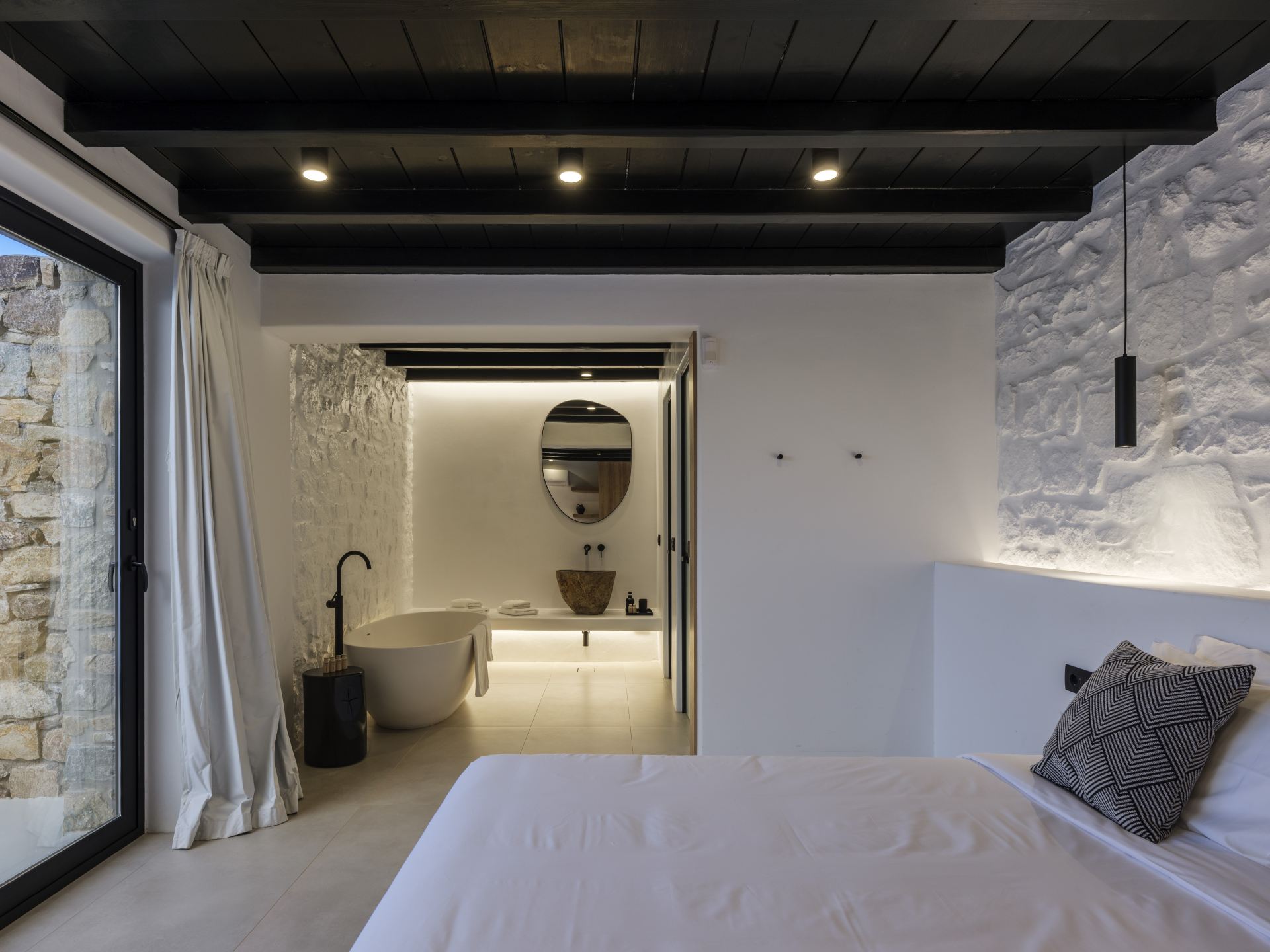 Blue Eye Grand Villa