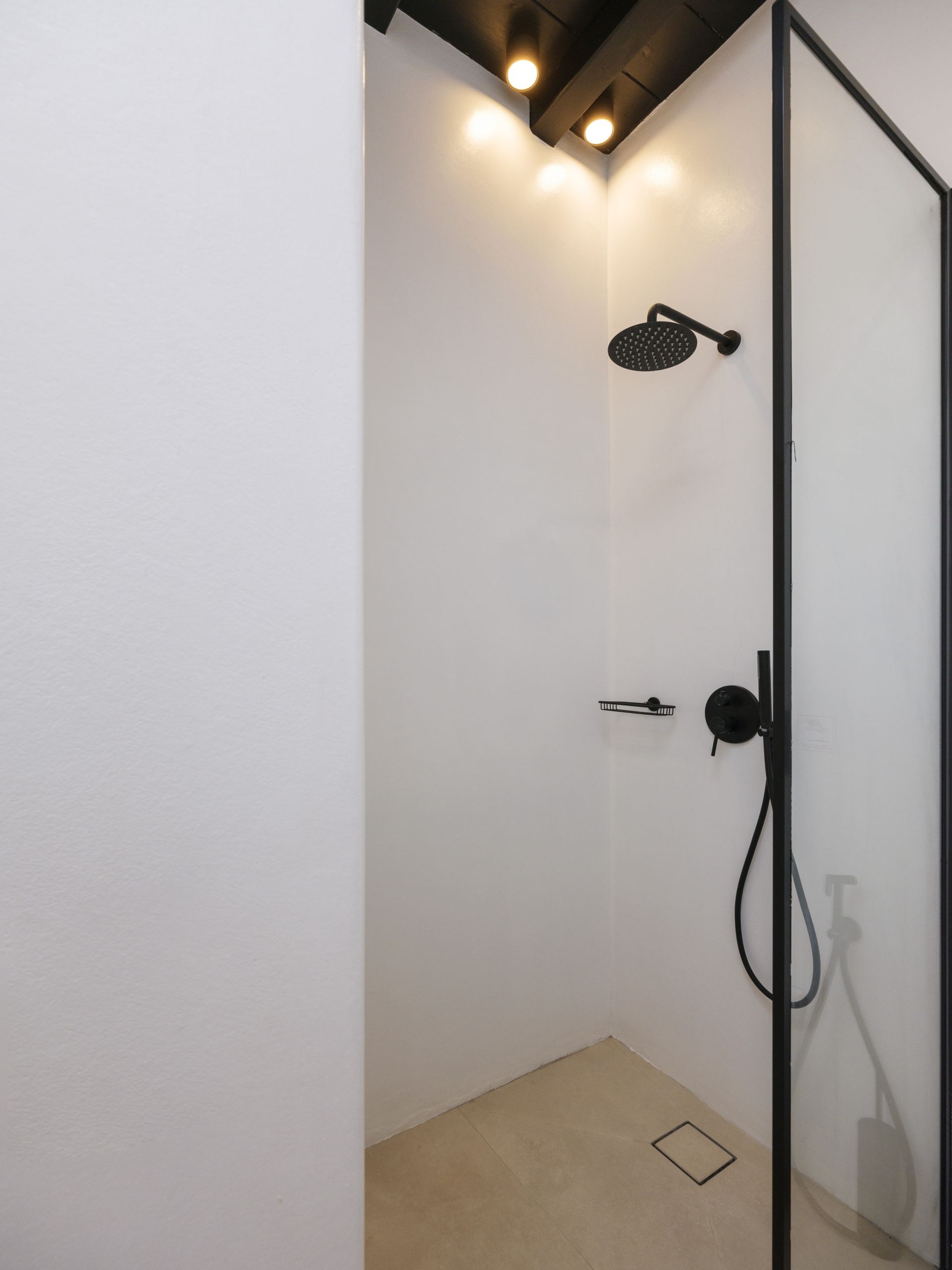 Blue Eye Grand Villa