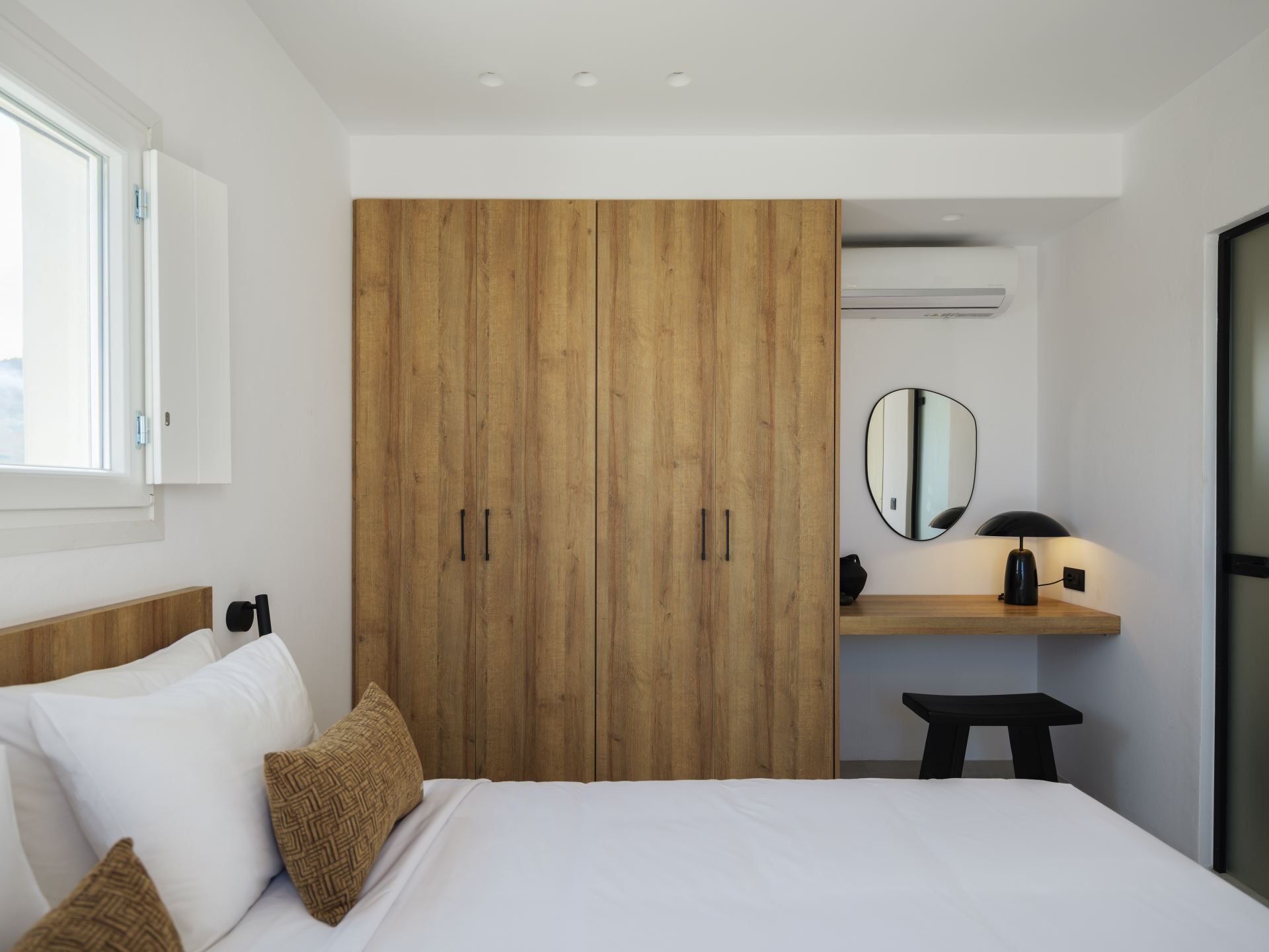 Blue Eye Grand Villa