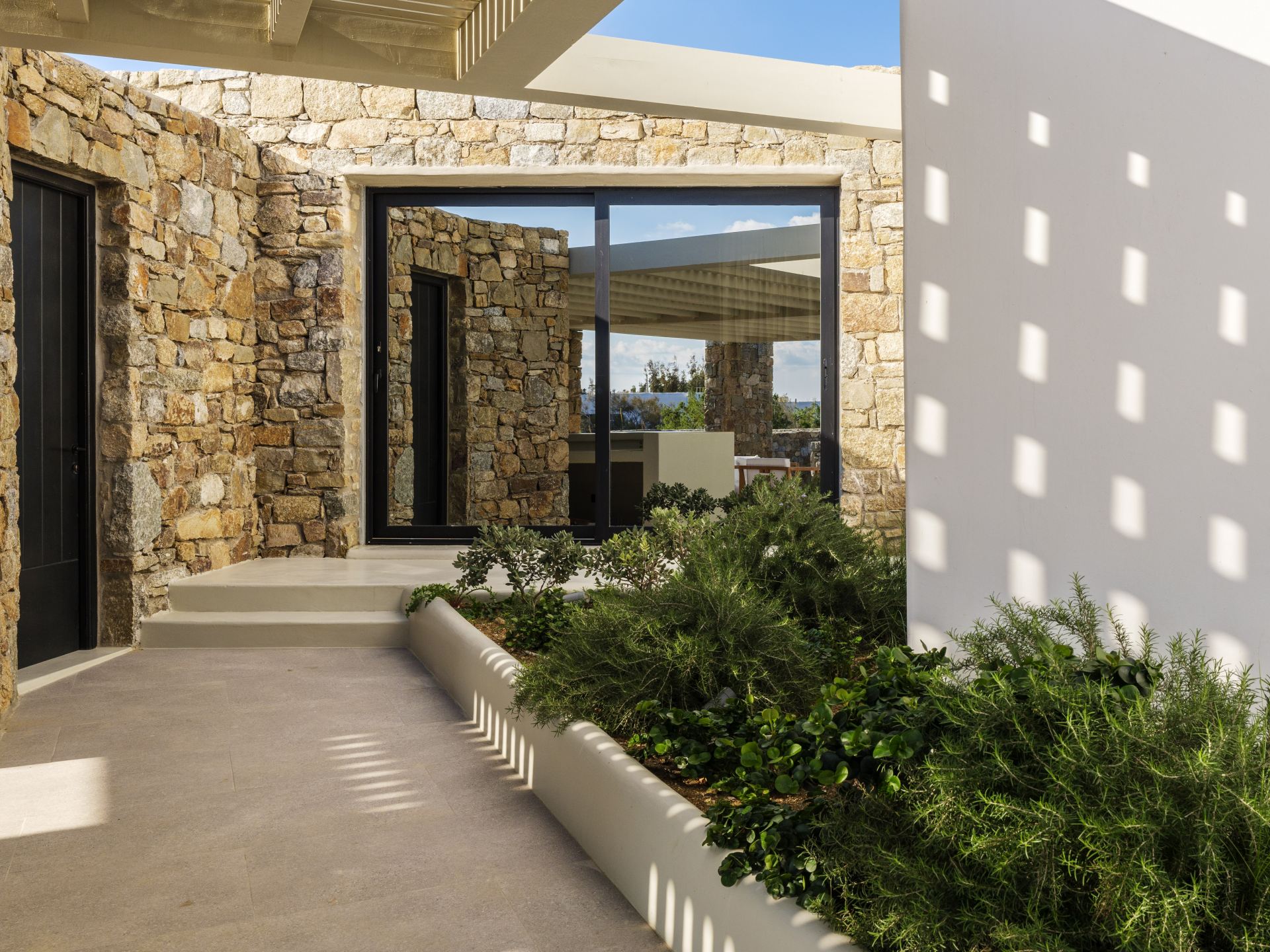 Blue Eye Grand Villa