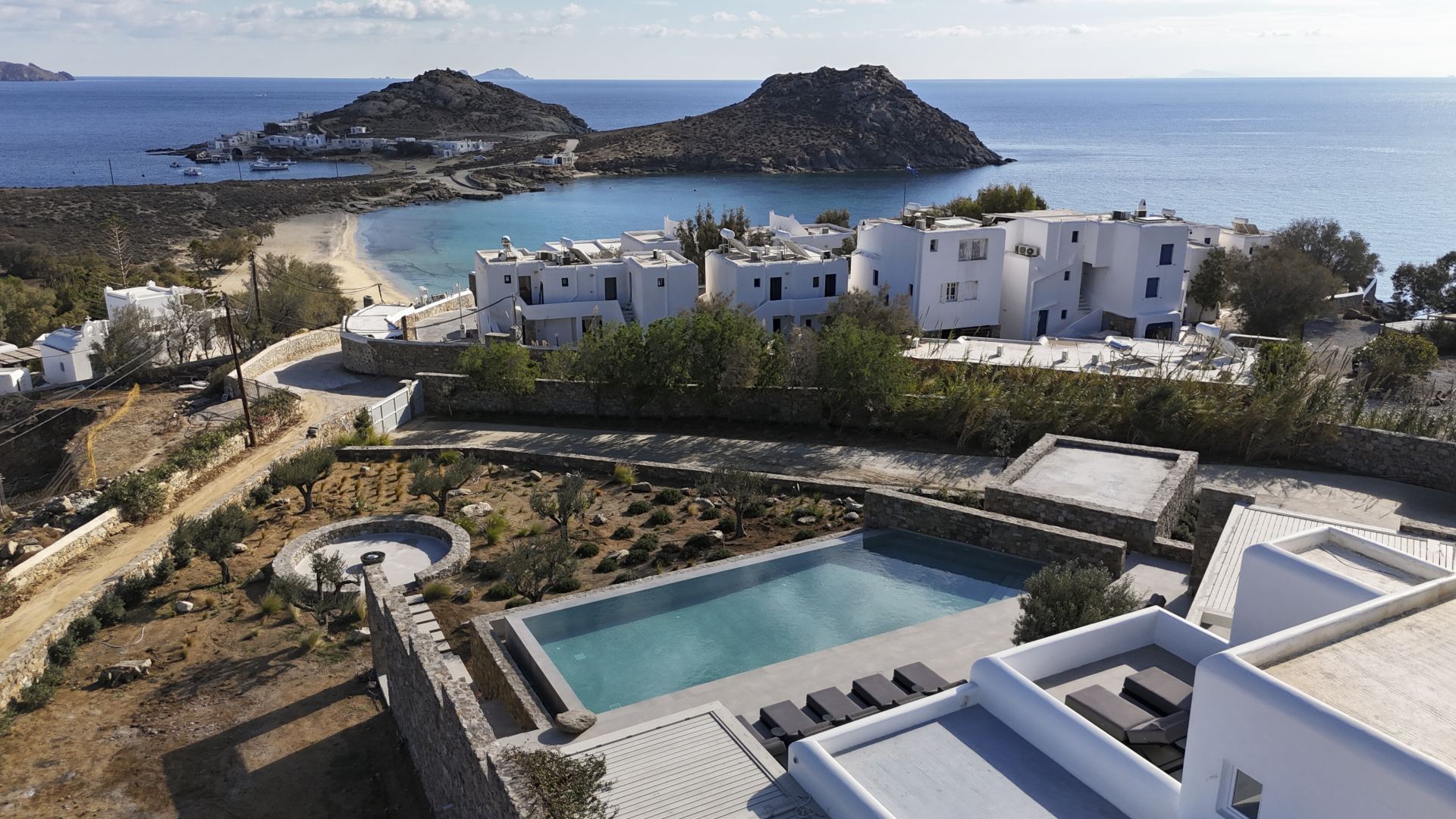 Blue Eye Grand Villa