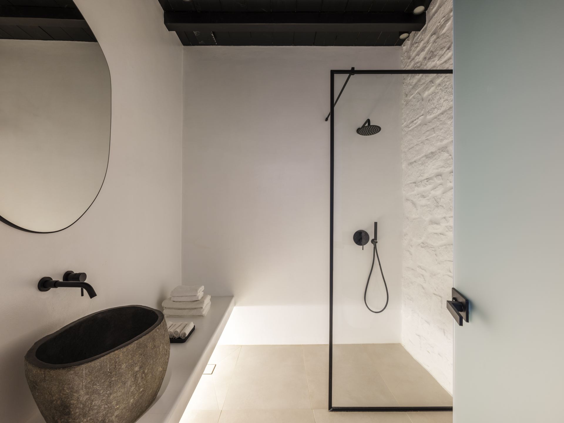 Blue Eye Grand Villa