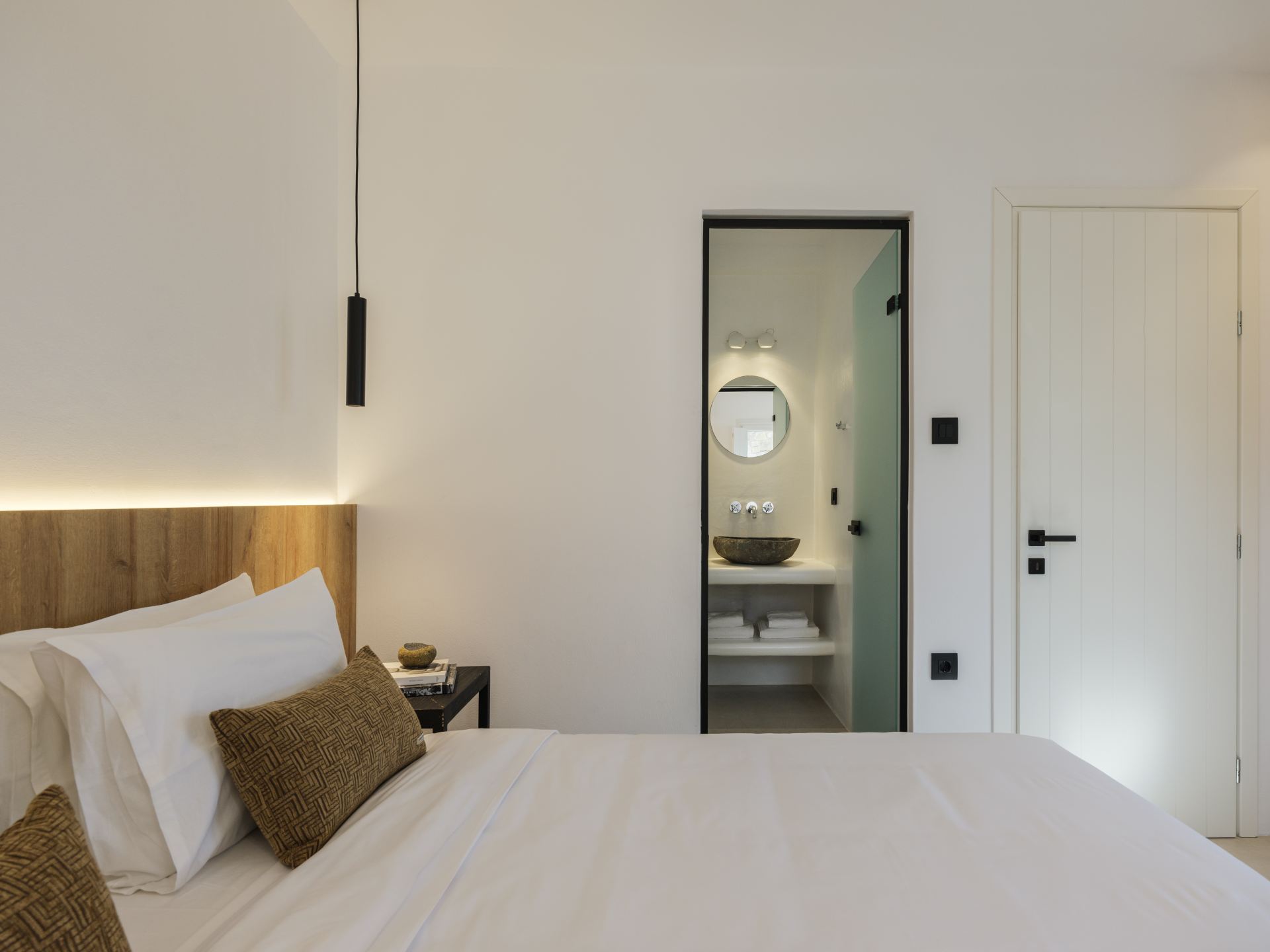 Blue Eye Grand Villa