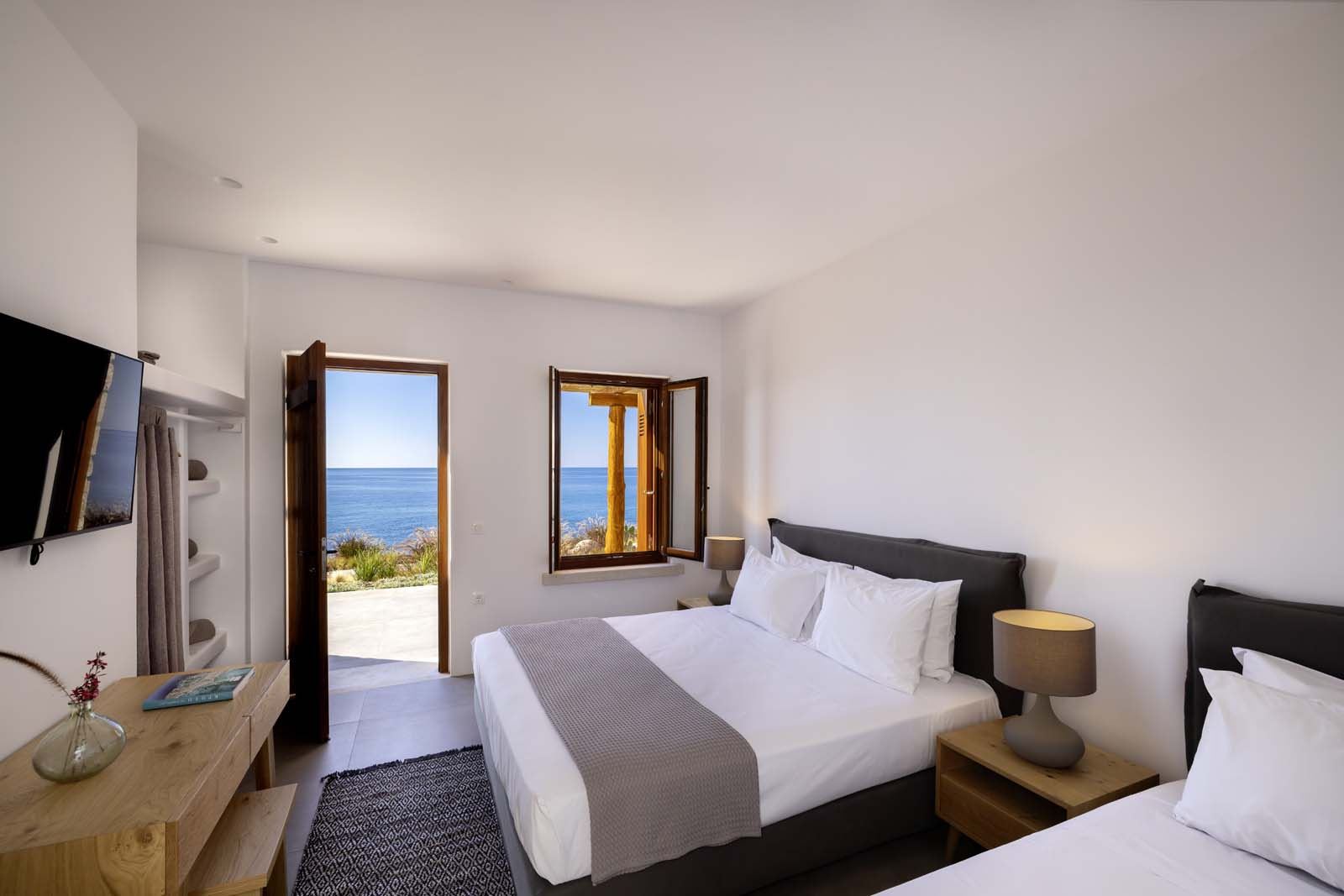 Beach House Arvi East