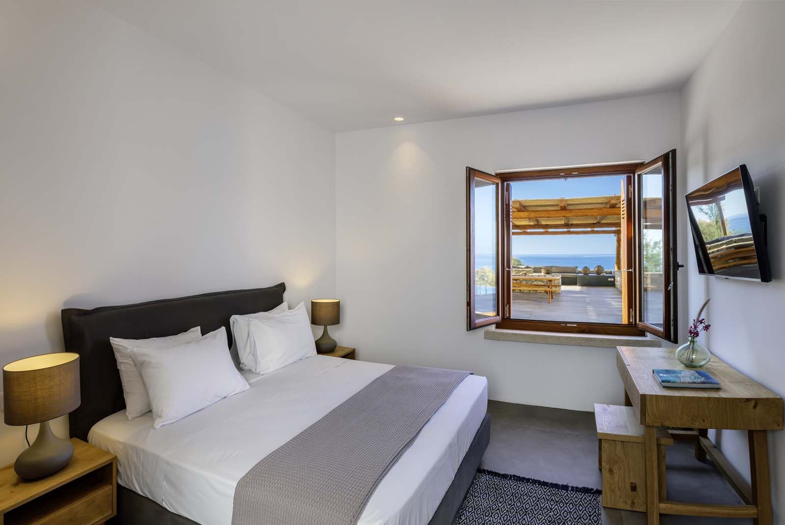 Beach House Arvi East