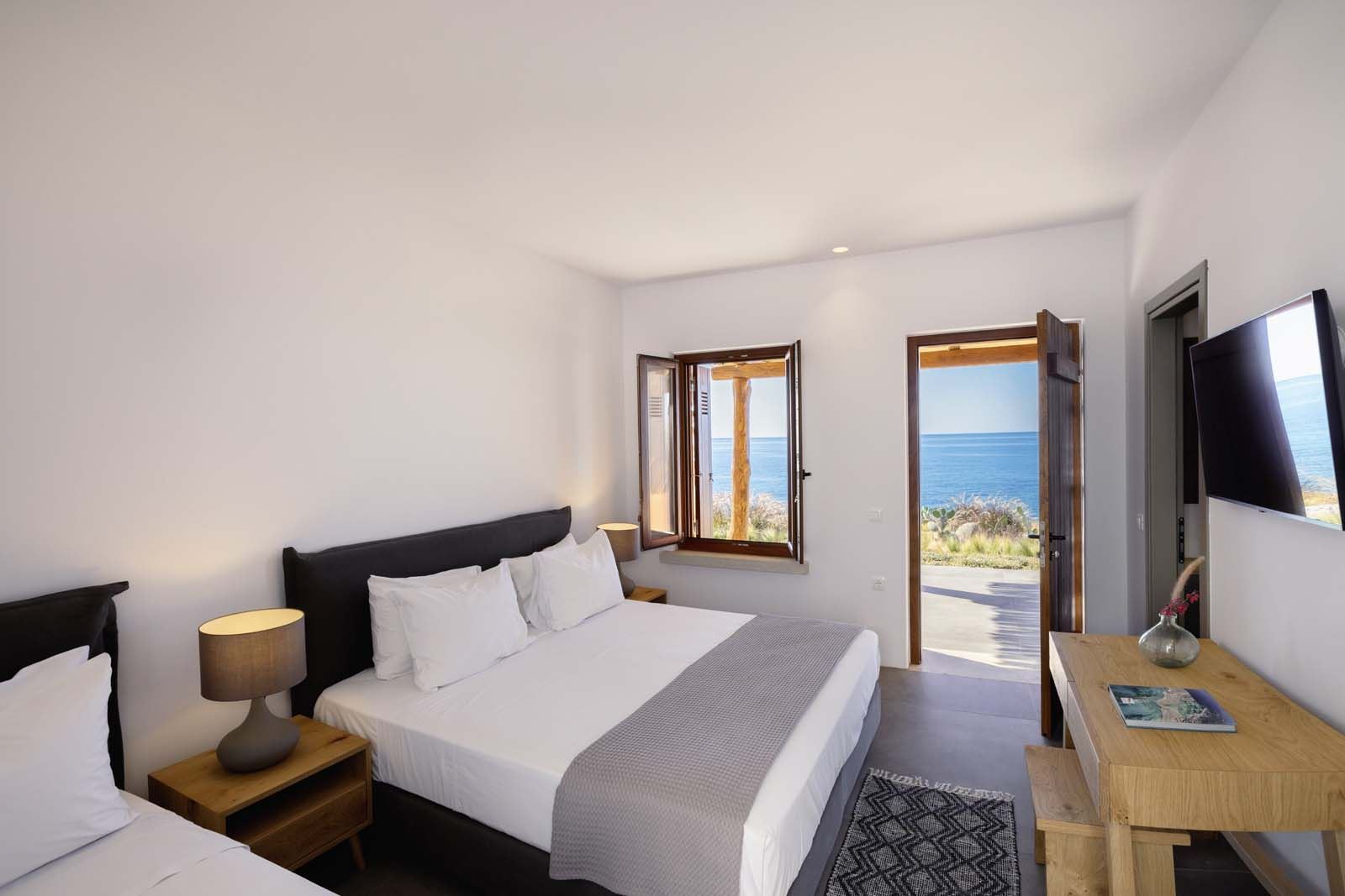 Beach House Arvi East