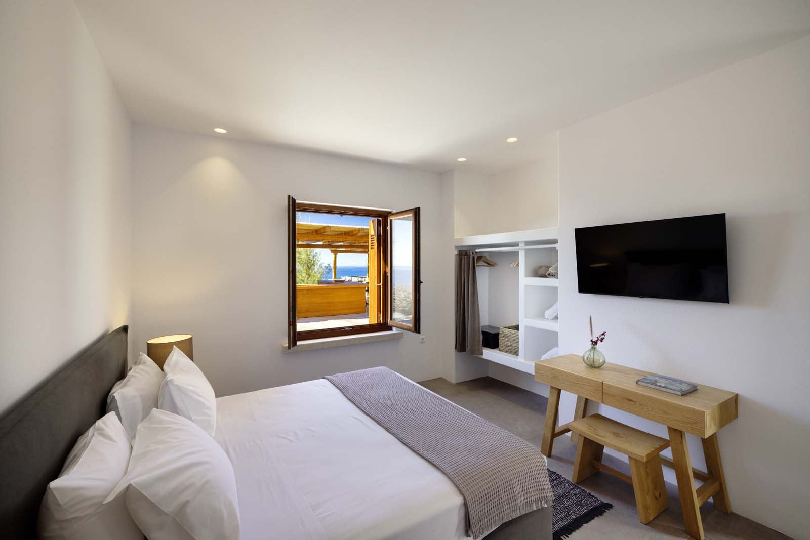 Beach House Arvi East