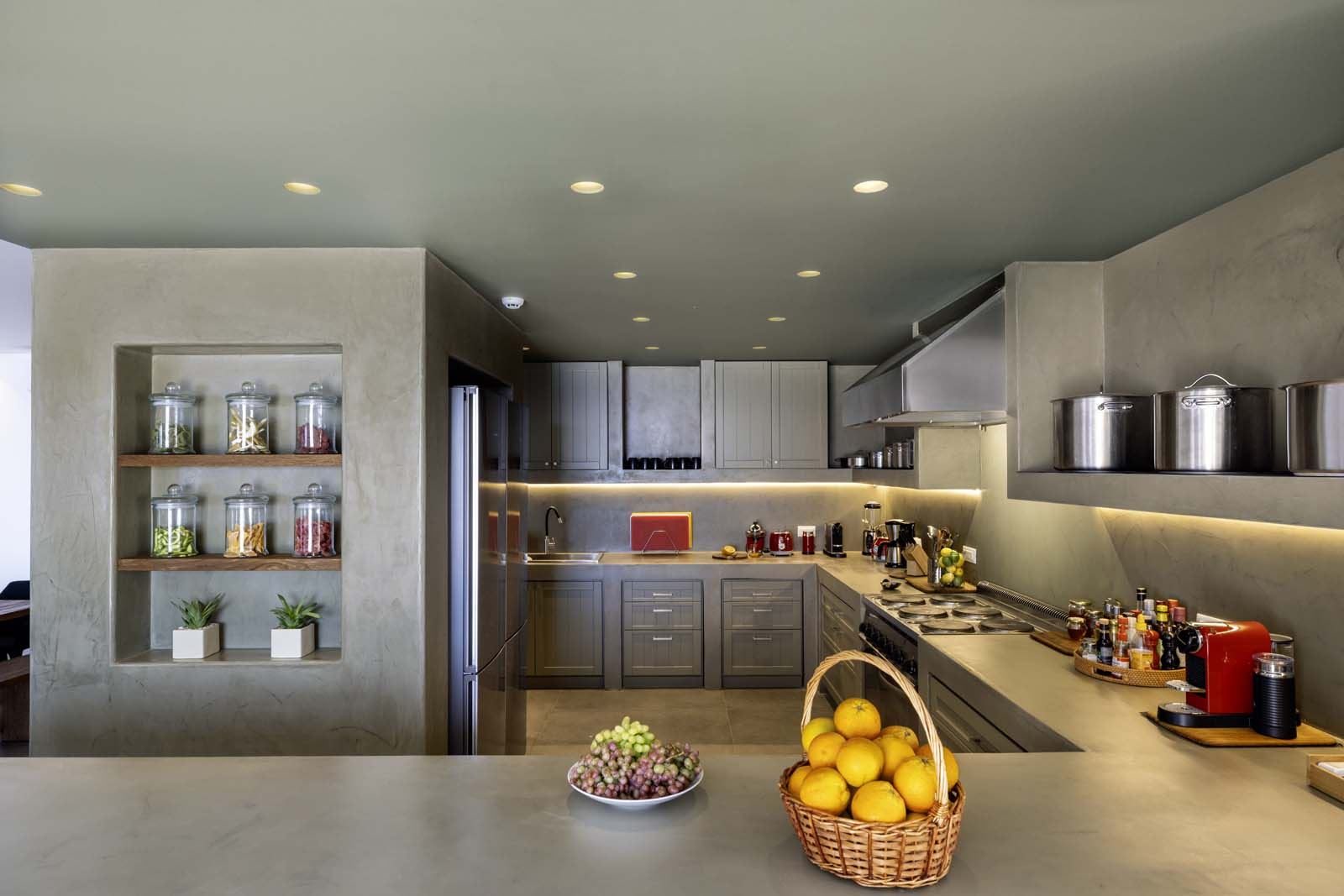 Beach House Arvi East