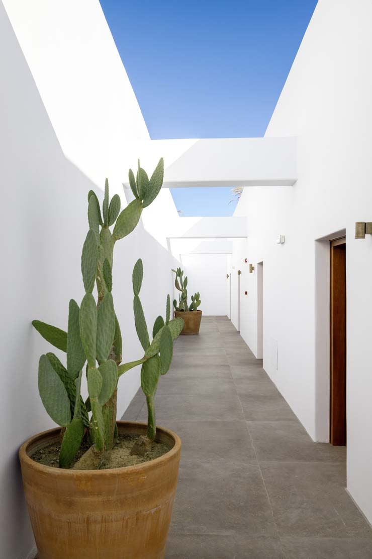 Beach House Arvi East