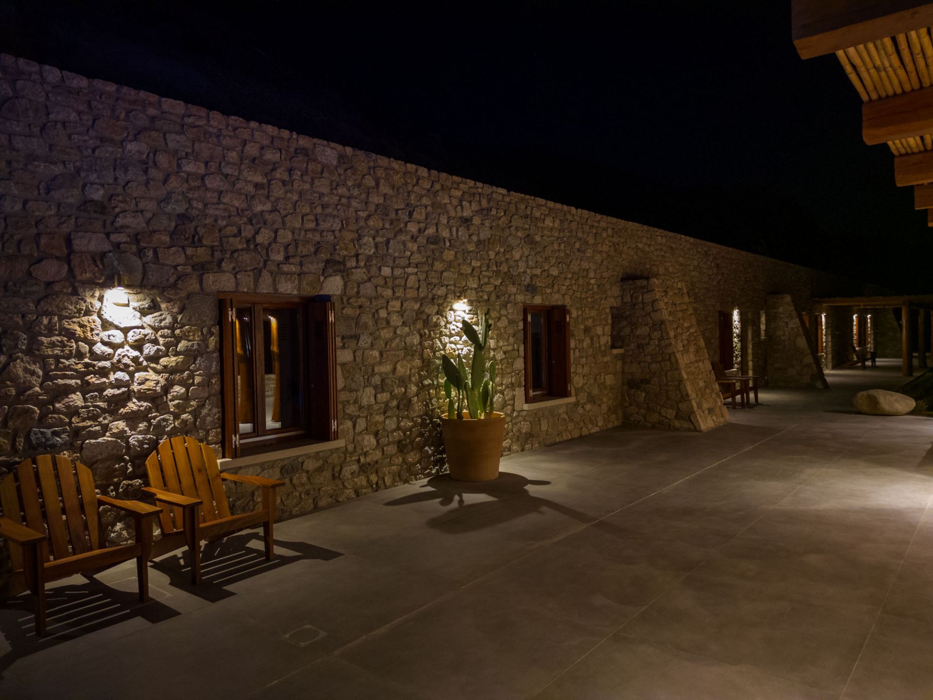 Beach House Arvi East