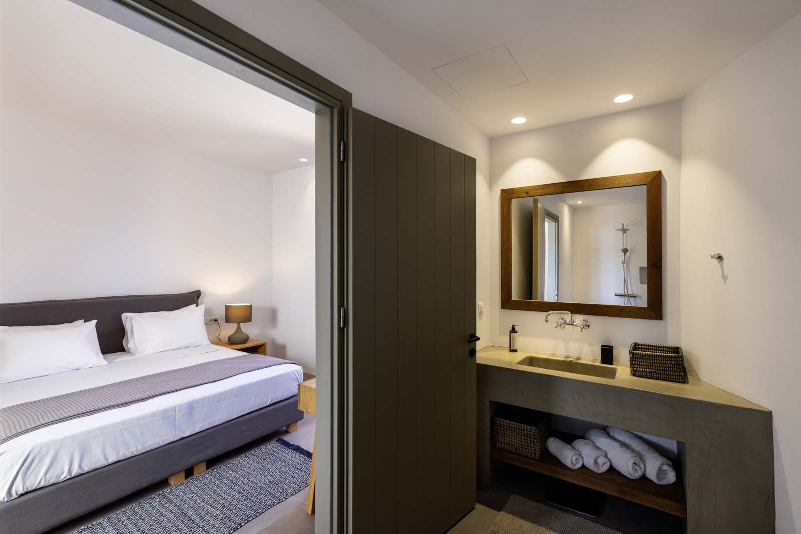 Beach House Arvi East