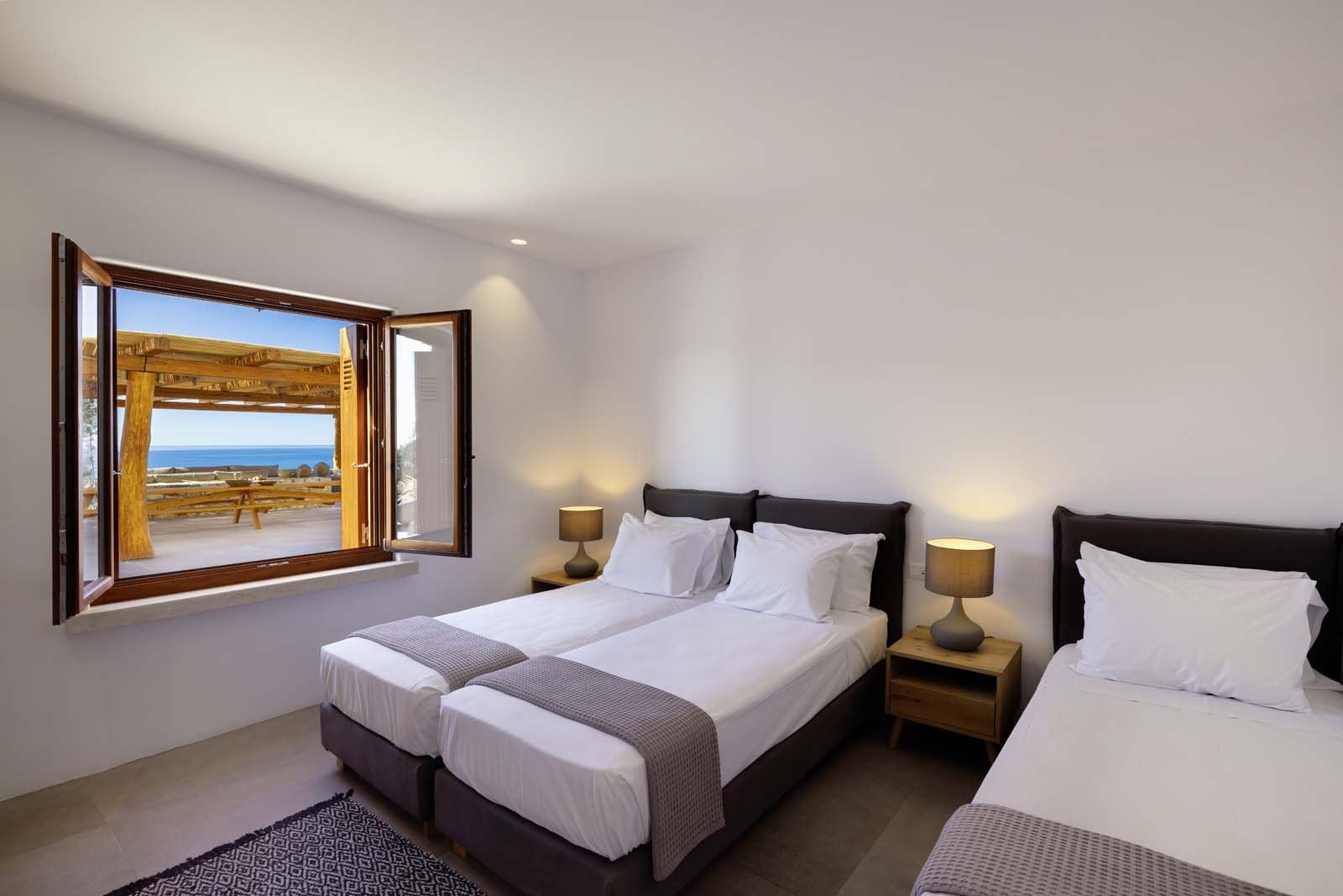 Beach House Arvi East