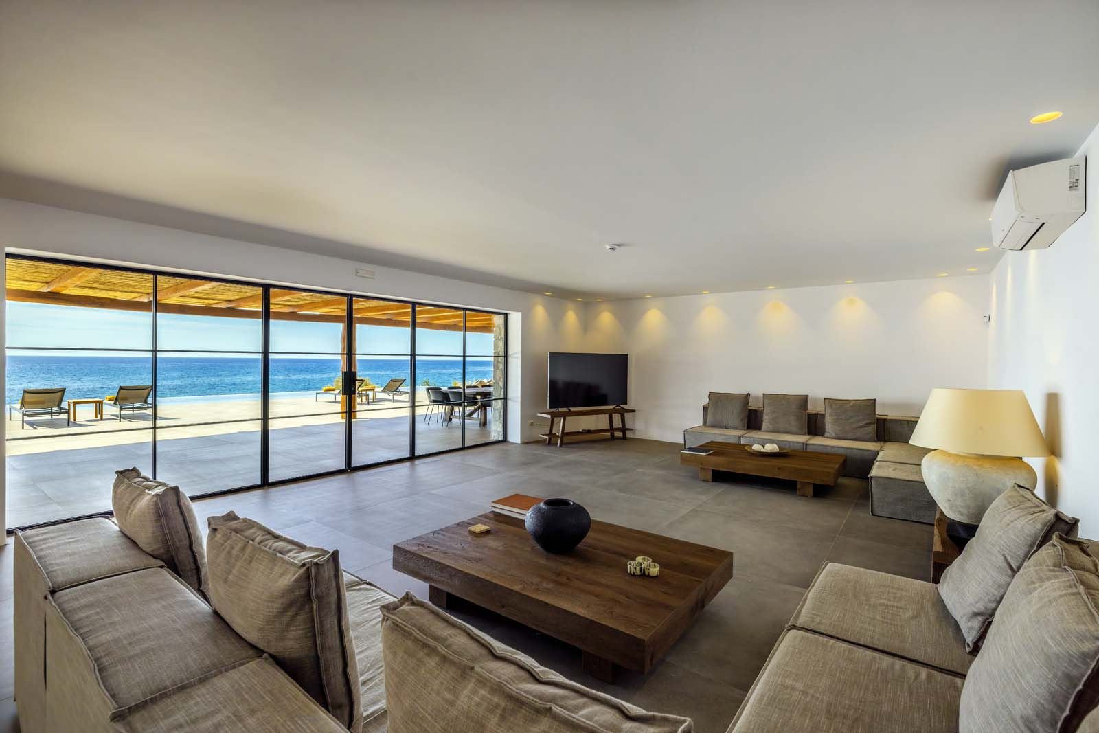 Beach House Arvi East