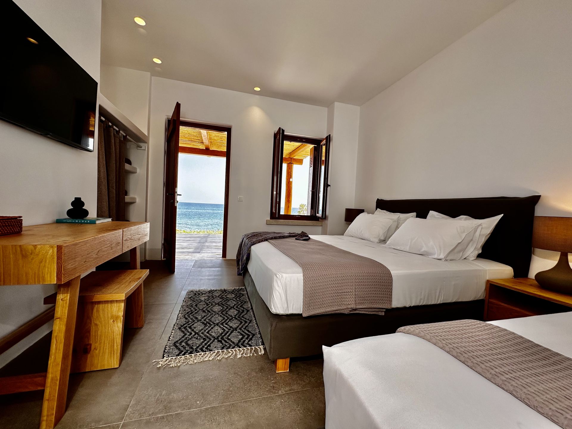 Beach House Arvi East