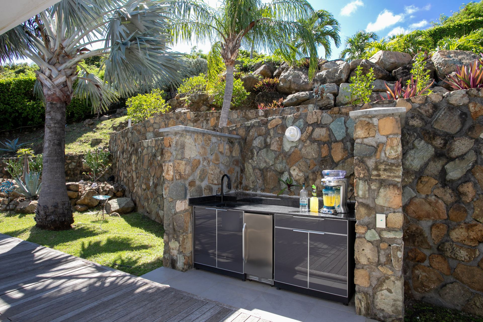 Villa Five Minutes More