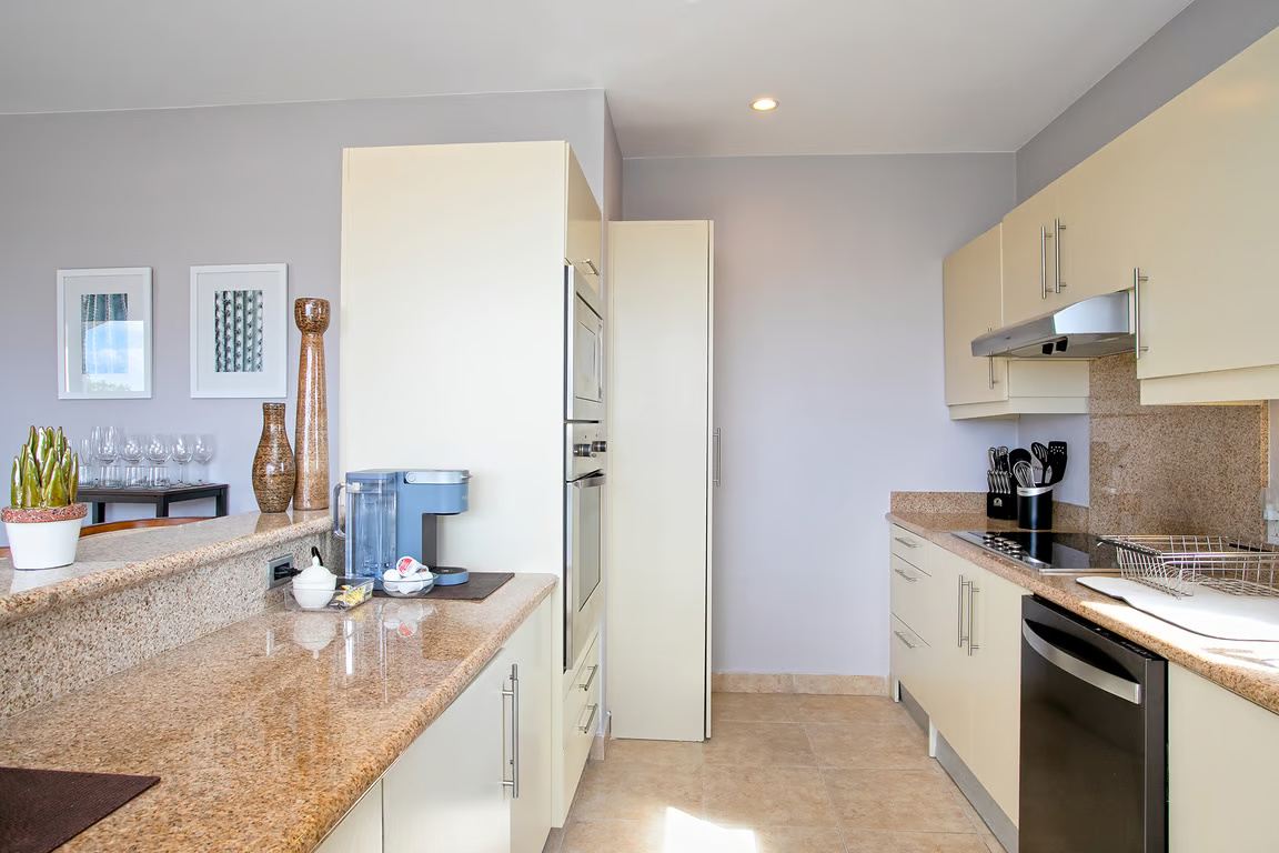 Sea Breeze 3 Bdr Condo