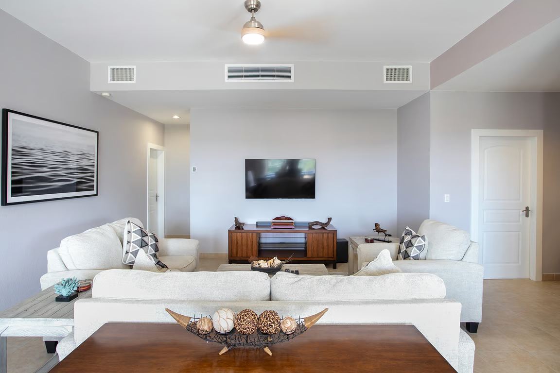 Sea Breeze 3 Bdr Condo