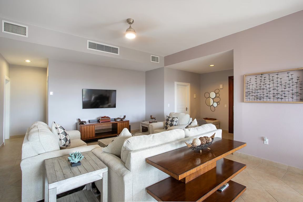 Sea Breeze 3 Bdr Condo
