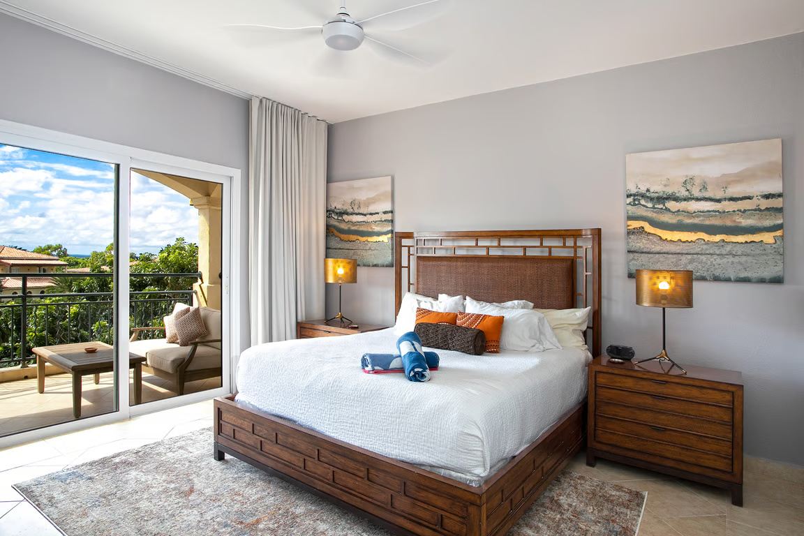 Sea Breeze 3 Bdr Condo