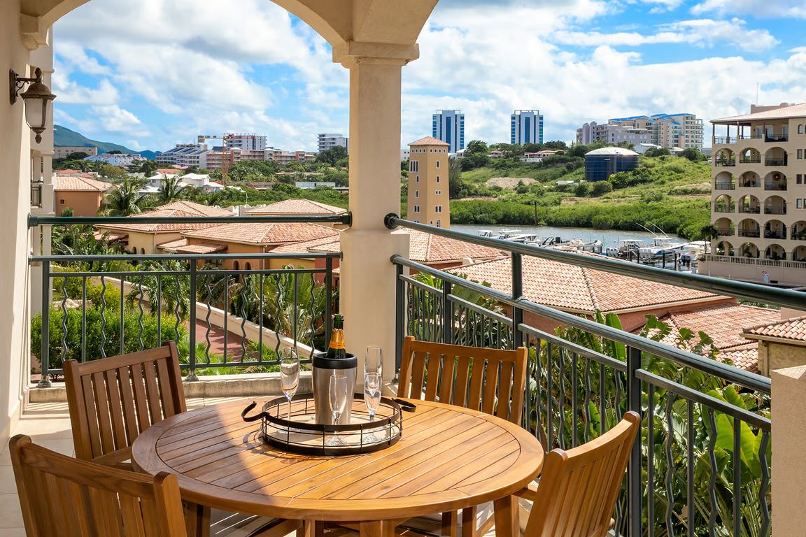 Sea Breeze 3 Bdr Condo