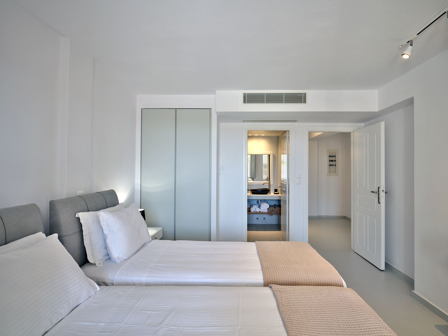 Grand Ambassador Villa