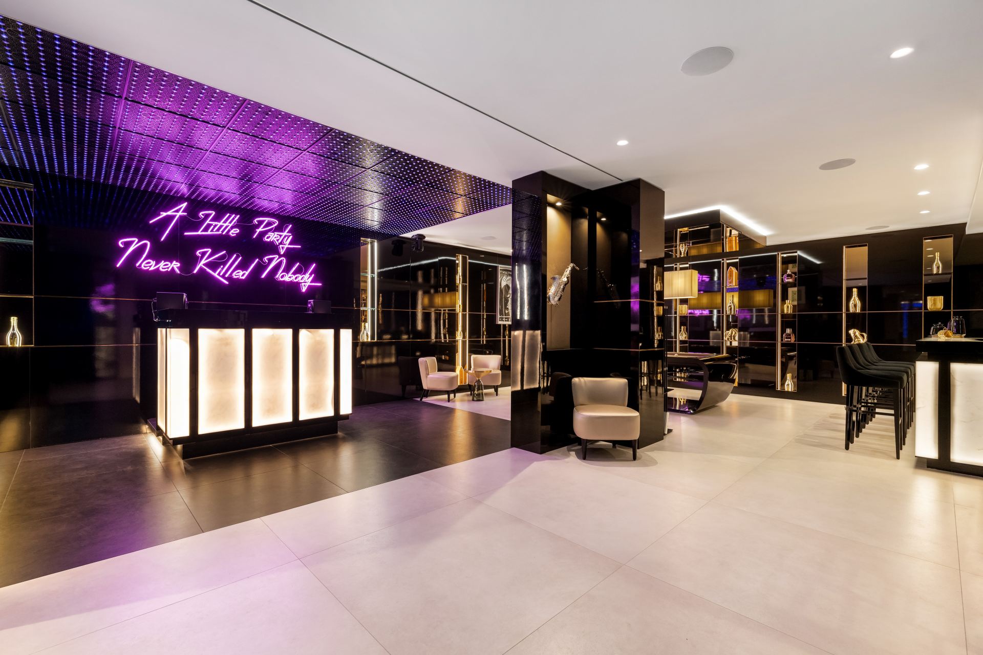 Savannah Golden Villa