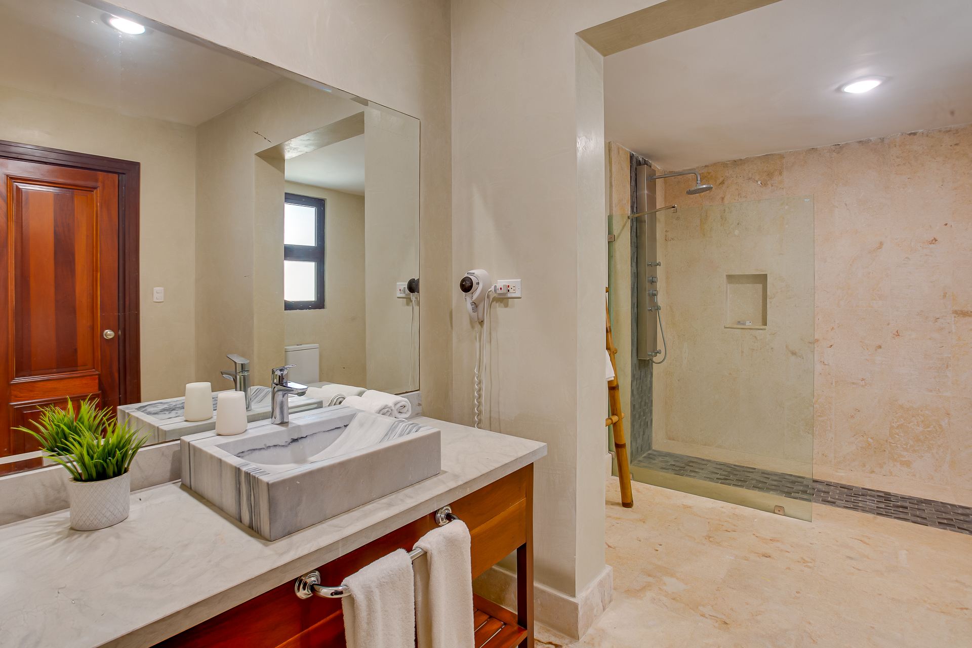 Villa Tortuga Bay C32