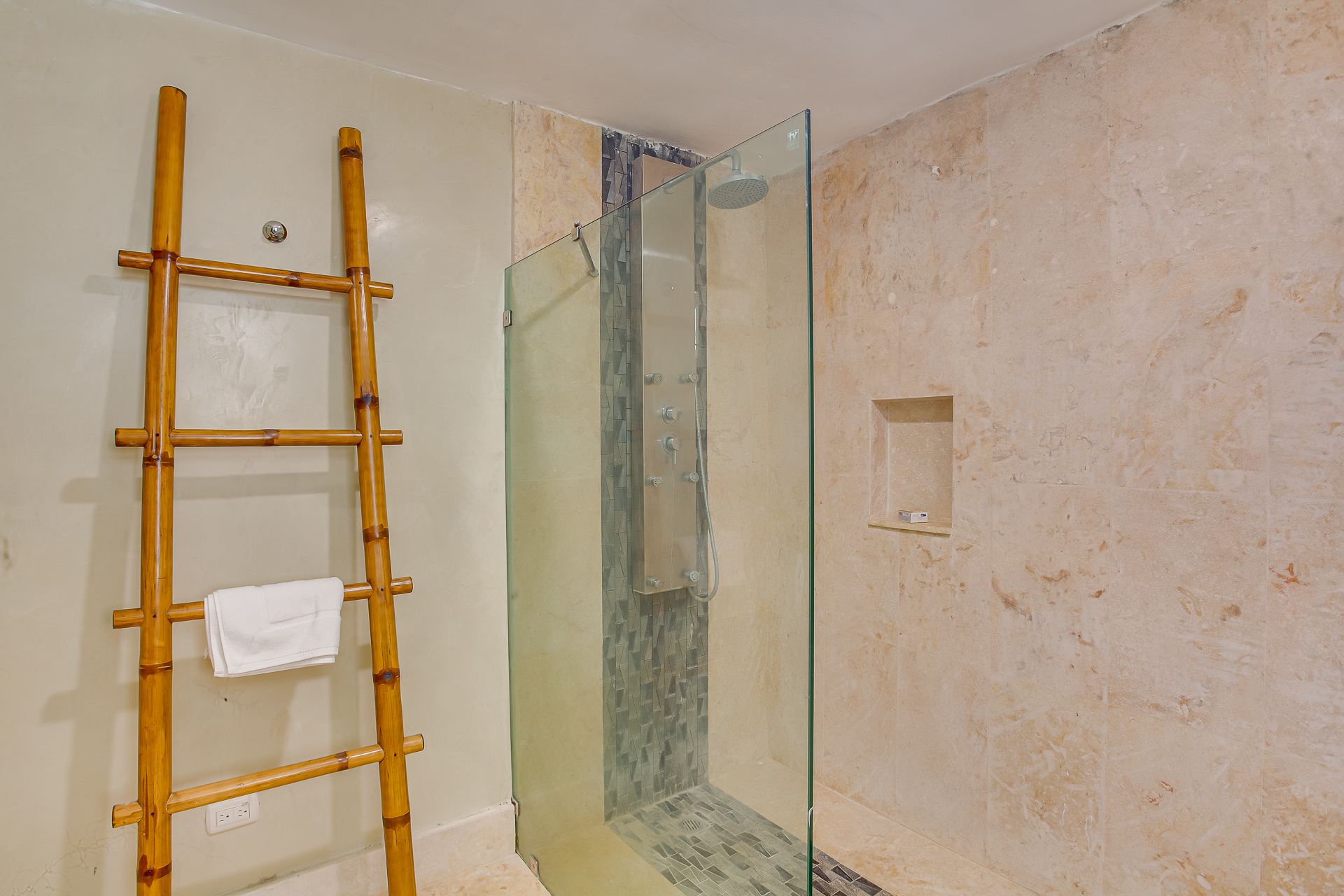 Villa Tortuga Bay C32