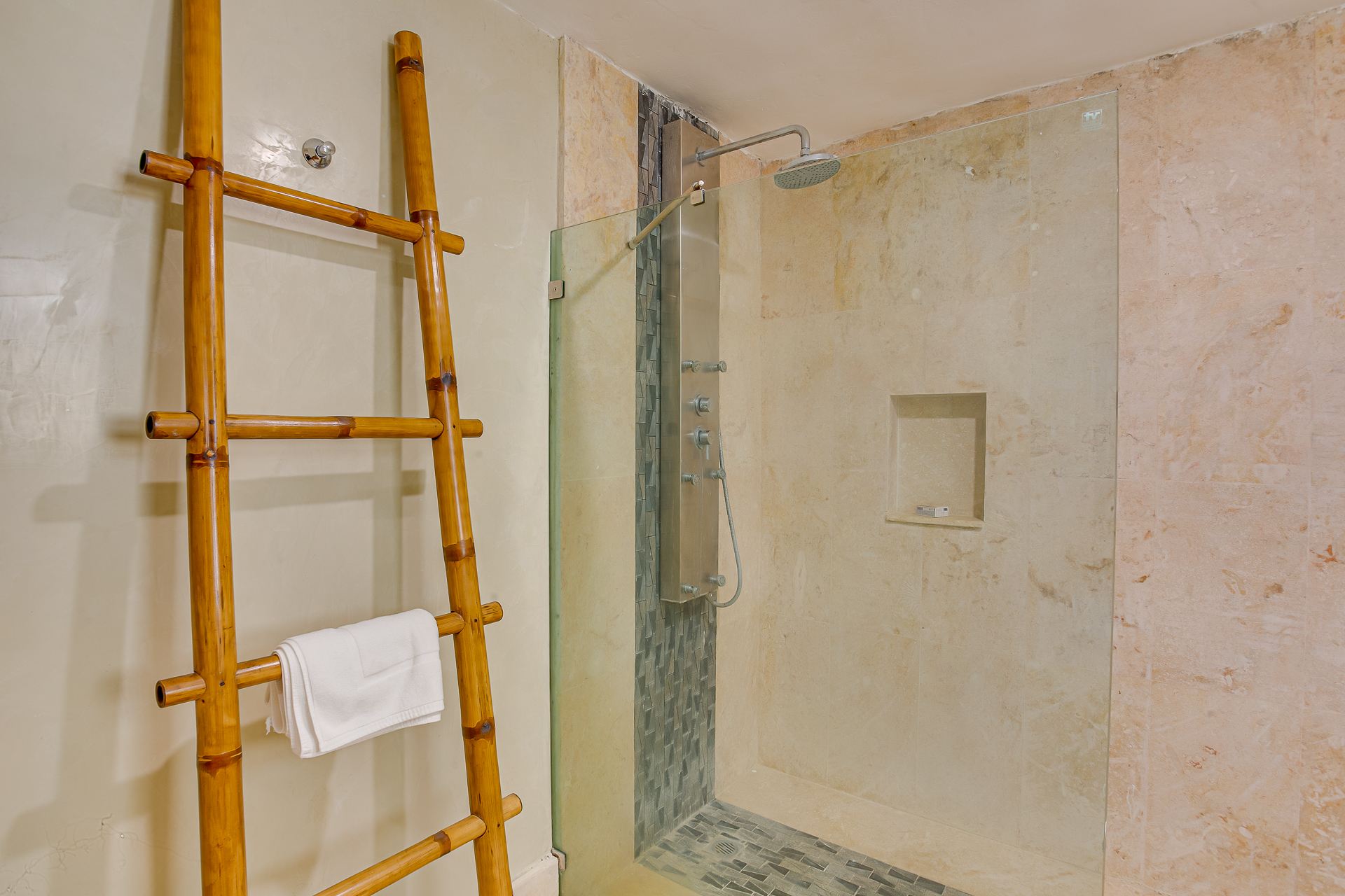 Villa Tortuga Bay C32