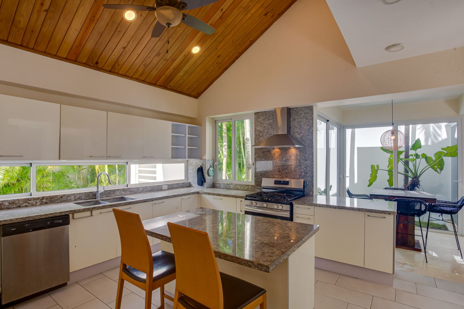 Villa Tortuga Bay C20