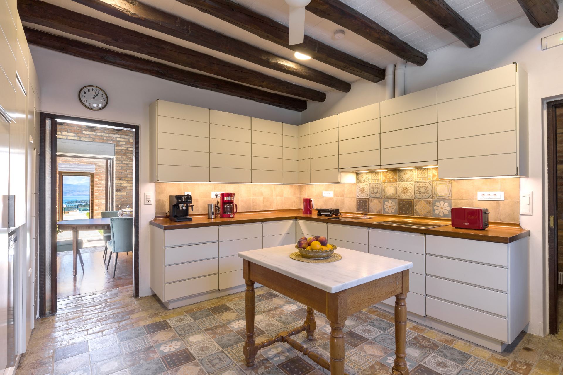 Skyline & Ionica Estate