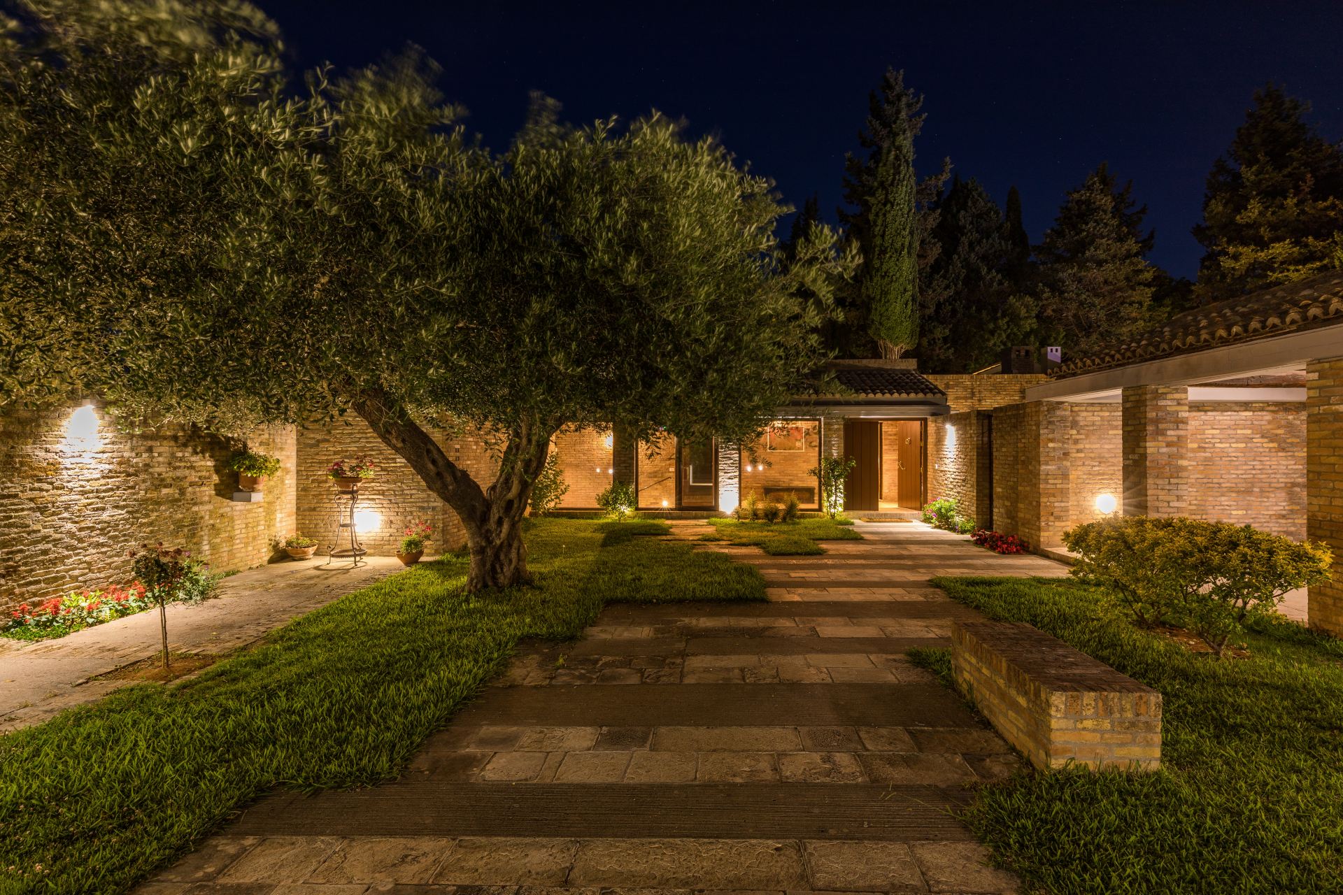 Skyline & Ionica Estate