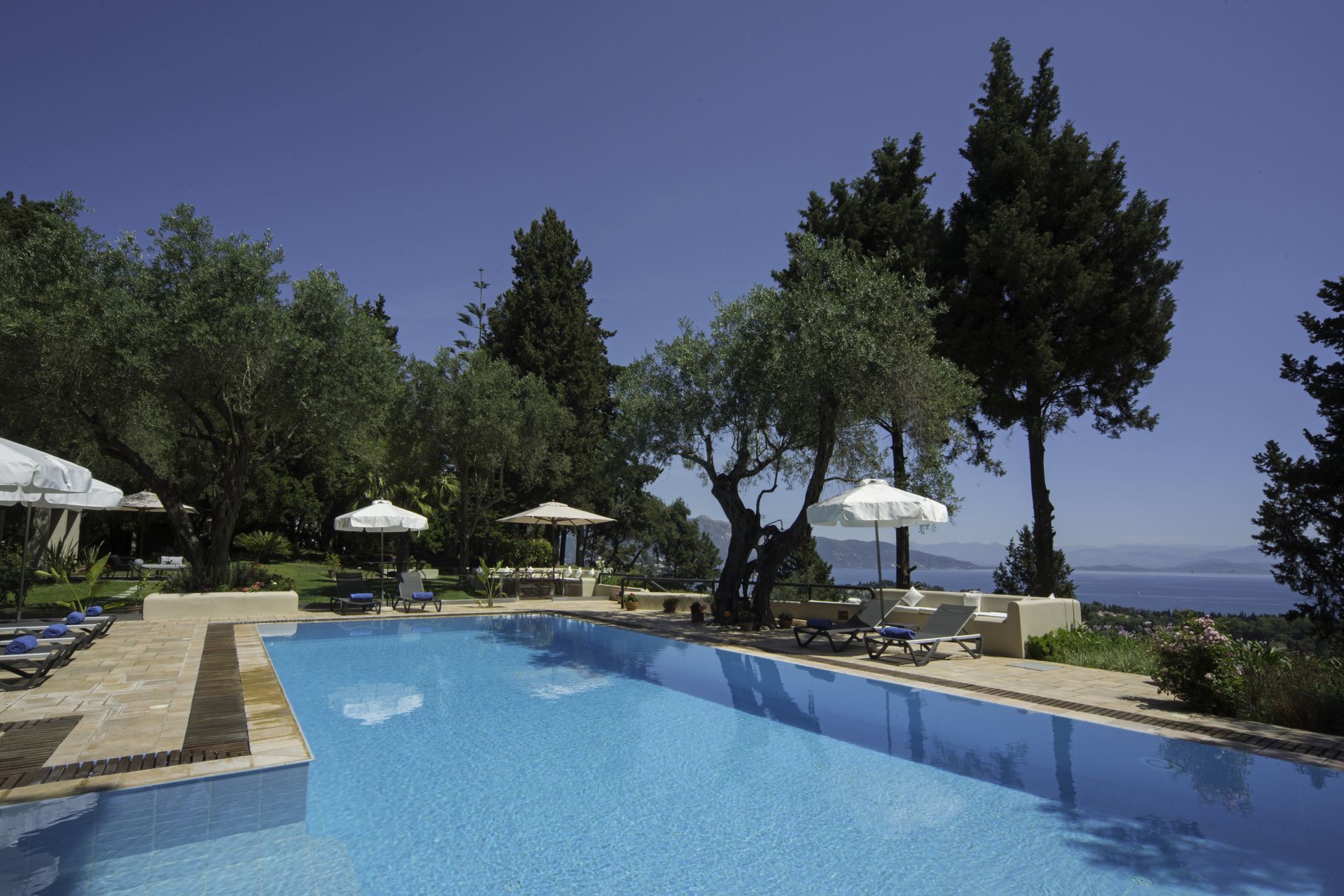 Skyline & Ionica Estate