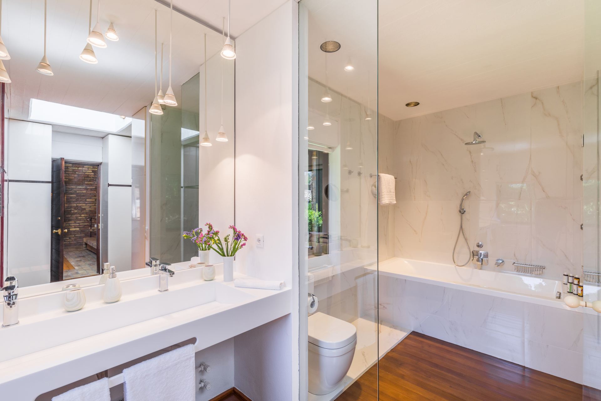 Skyline & Ionica Estate