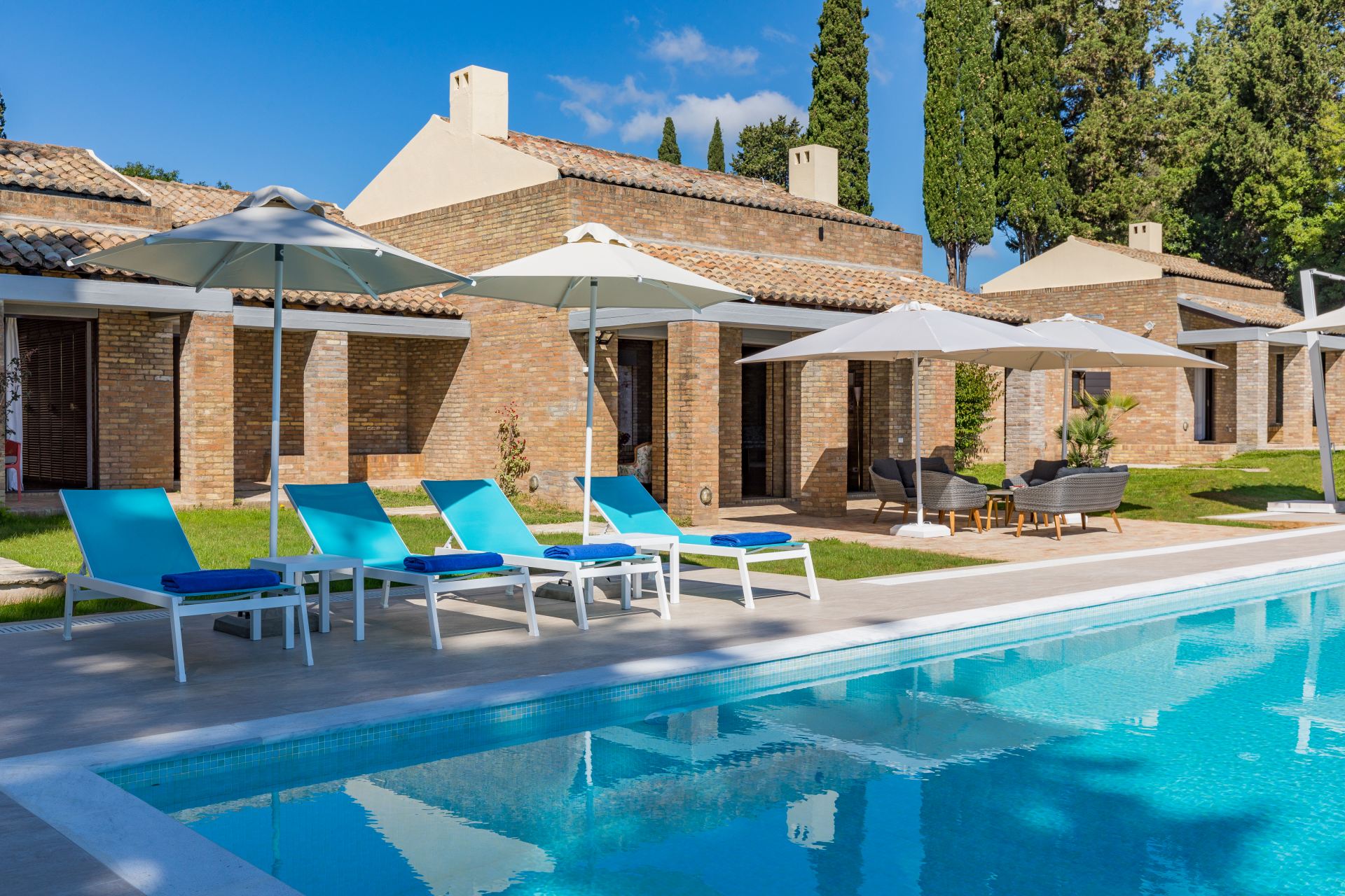 Skyline & Ionica Estate