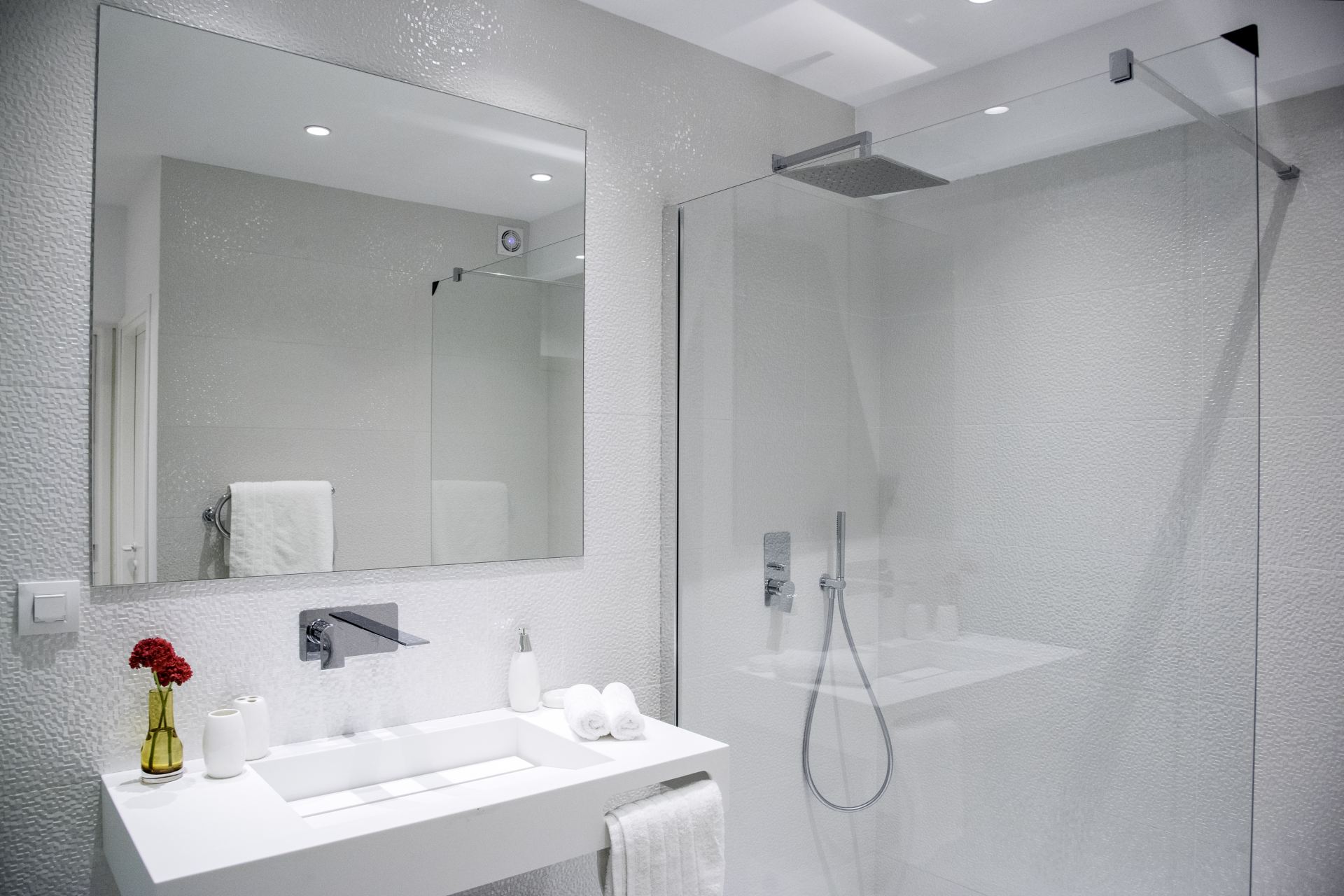 Skyline & Ionica Estate