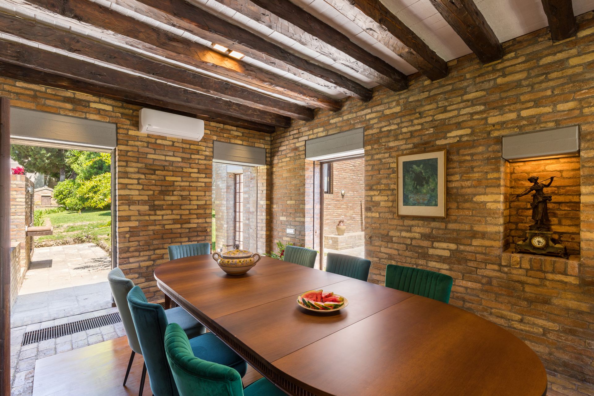 Skyline & Ionica Estate