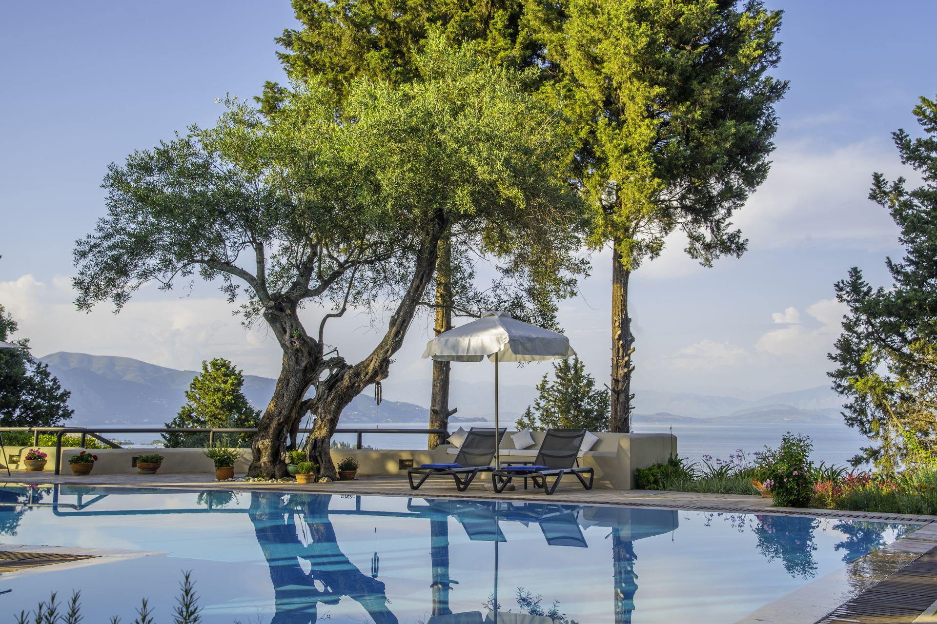 Skyline & Ionica Estate